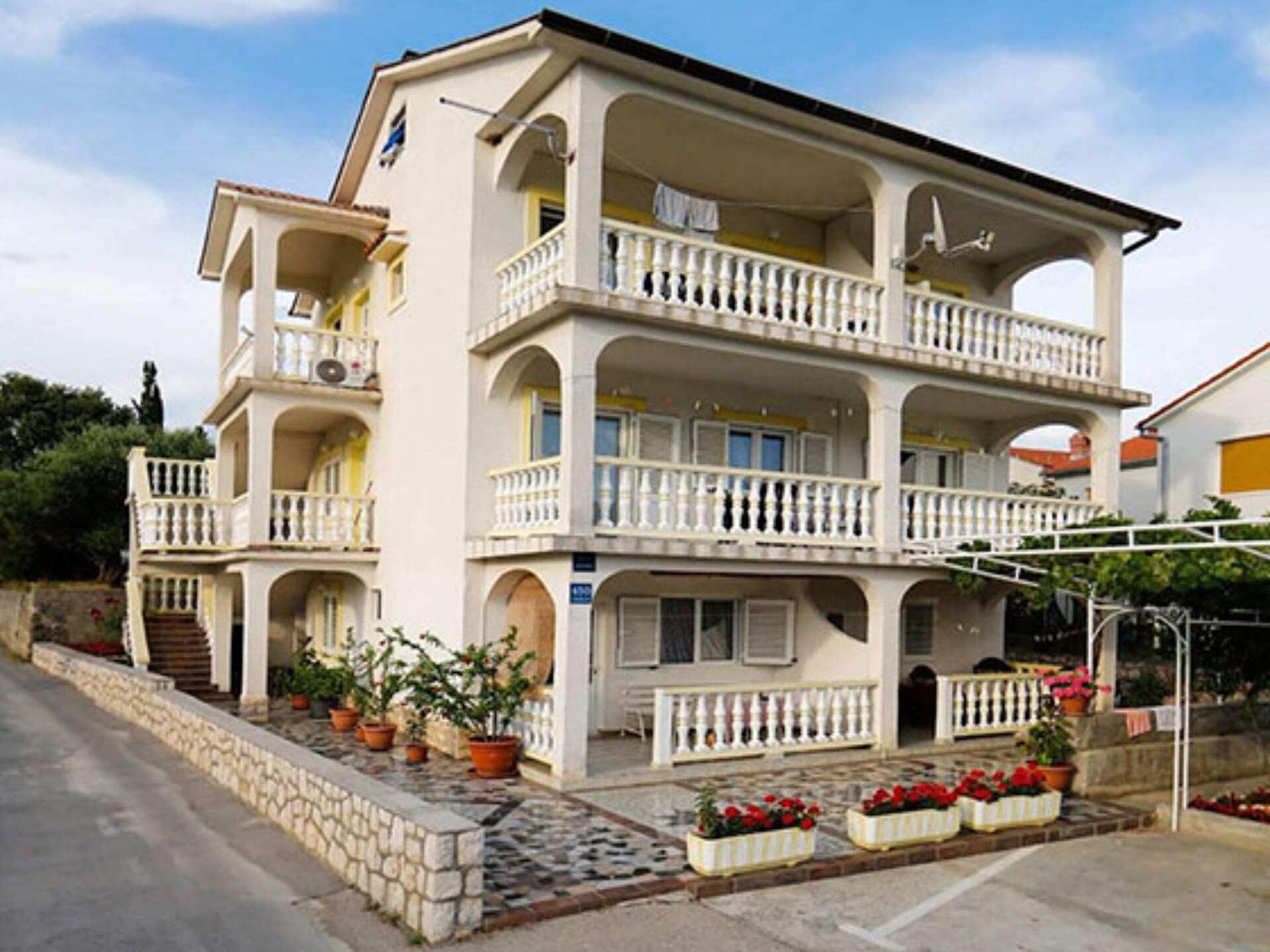Knus appartement met balkon in Lopar, op 300 meter van het zandstrand - foto 12