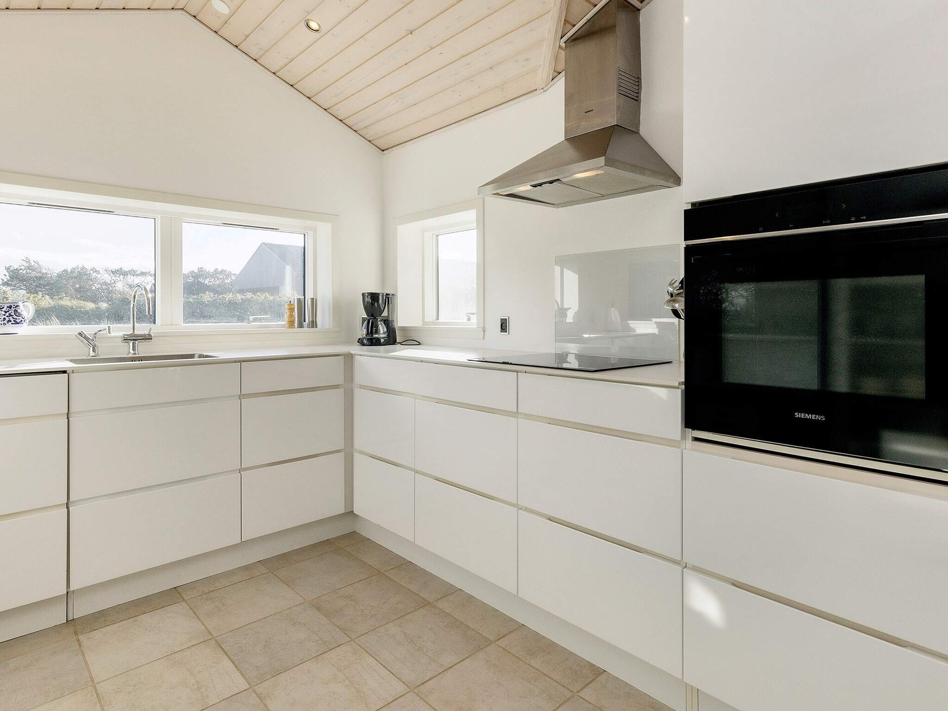 Design vakantiehuis op 100m van zee met panoramisch uitzicht en buitenbad - foto 8