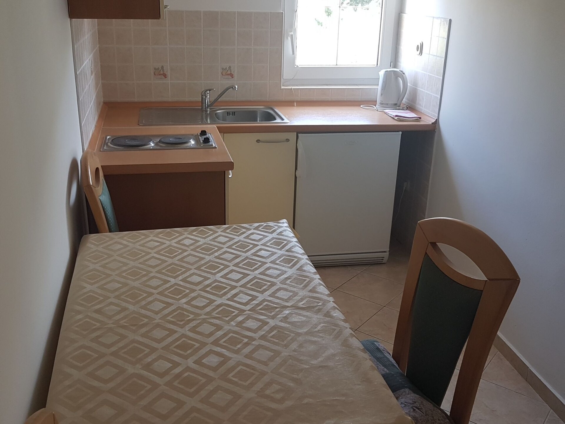 Rustiek appartement voor 4 op 300m van het strand in Lopar, Rab - foto 3