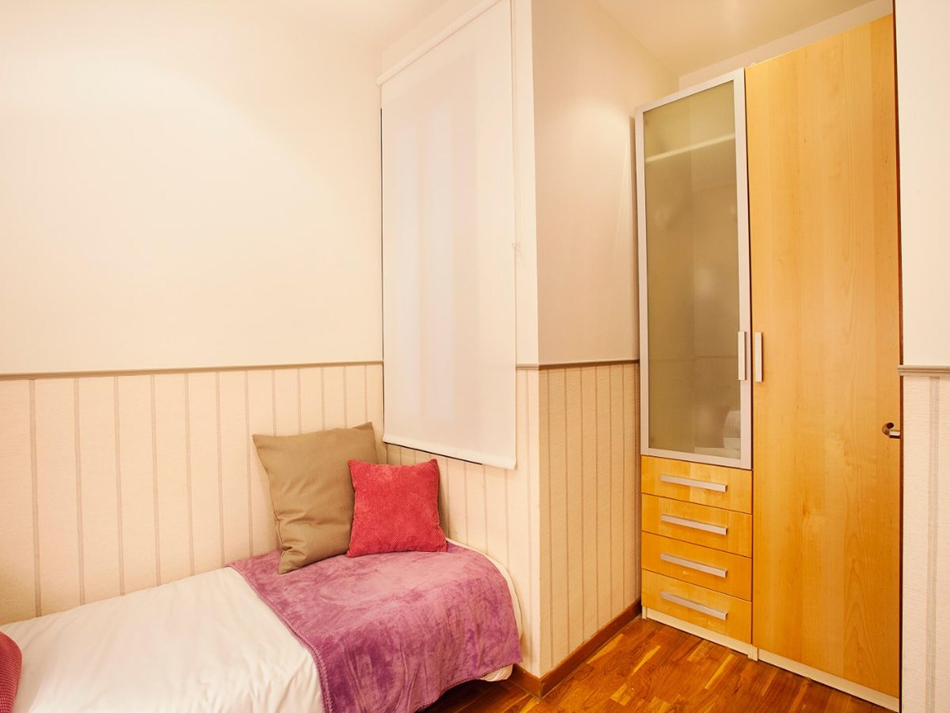 Ruim appartement met balkon op loopafstand van het bruisende centrum - foto 16
