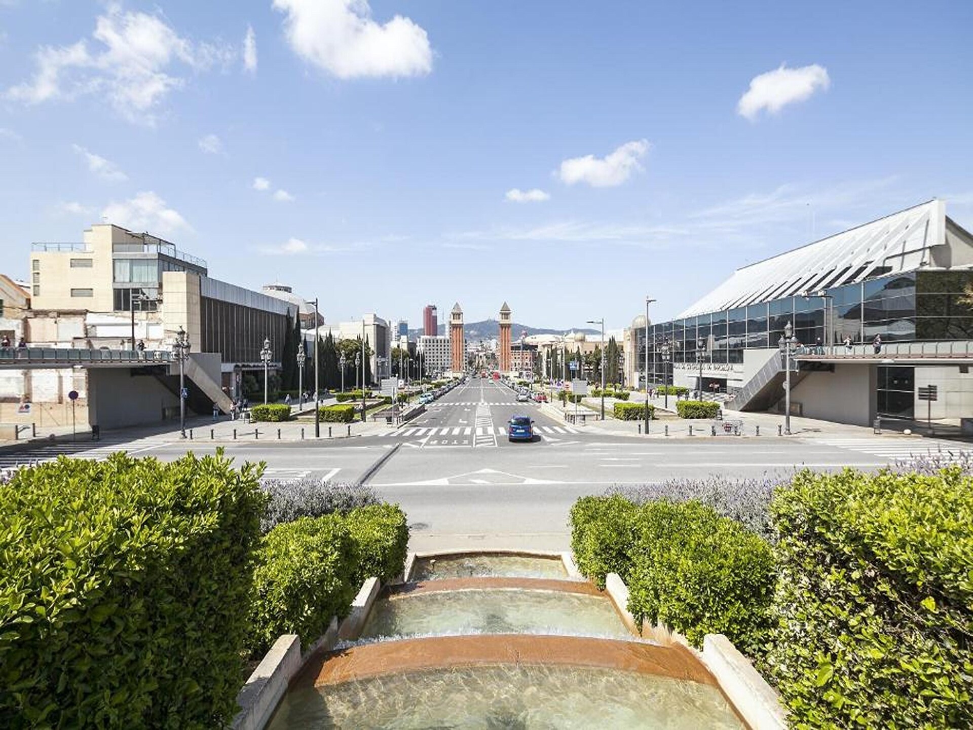 Ruim appartement met balkon op loopafstand van het bruisende centrum - foto 4