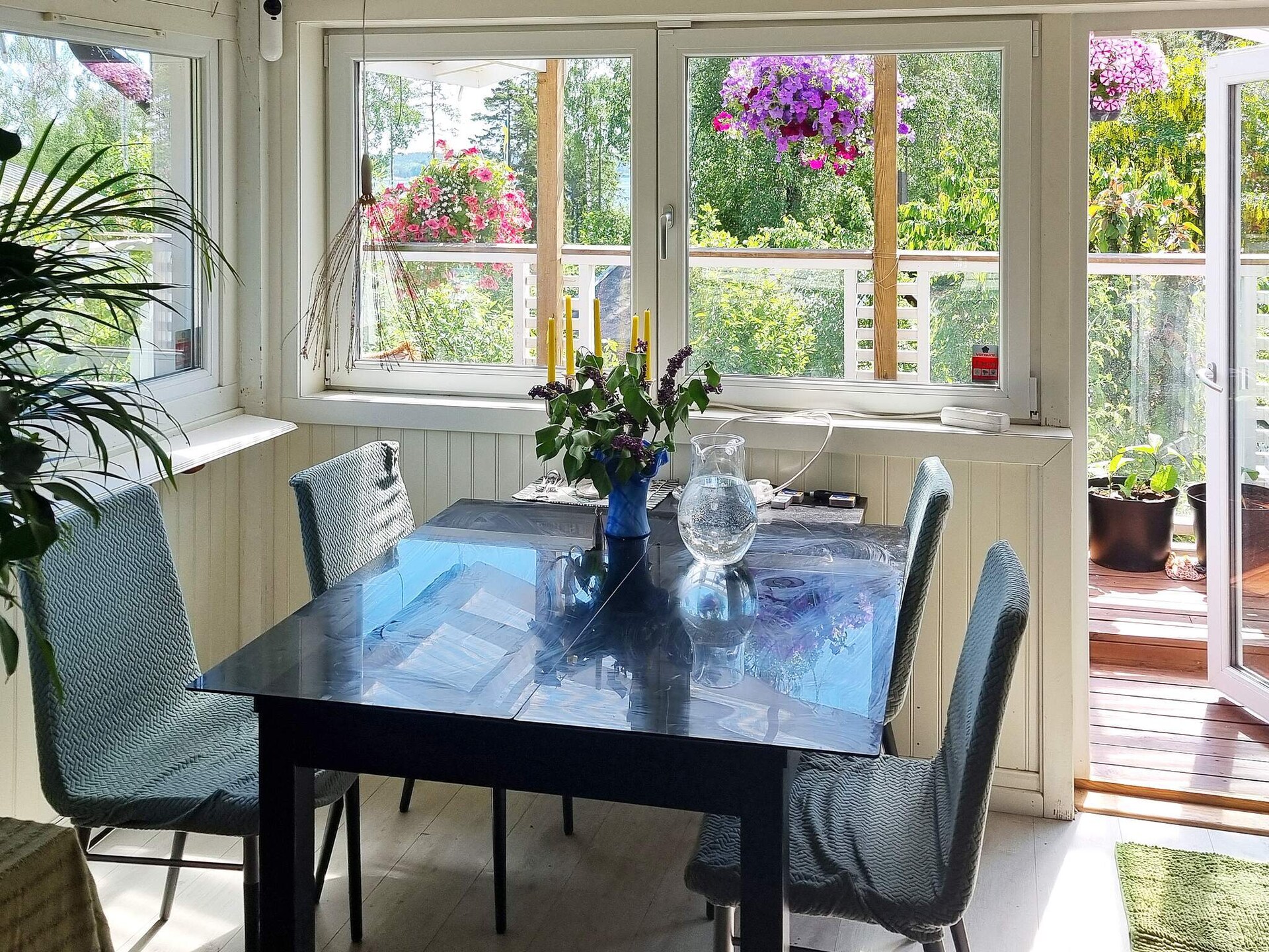 Vrijstaand vakantiehuis met zeezicht en weelderige tuin nabij Stockholm - foto 16
