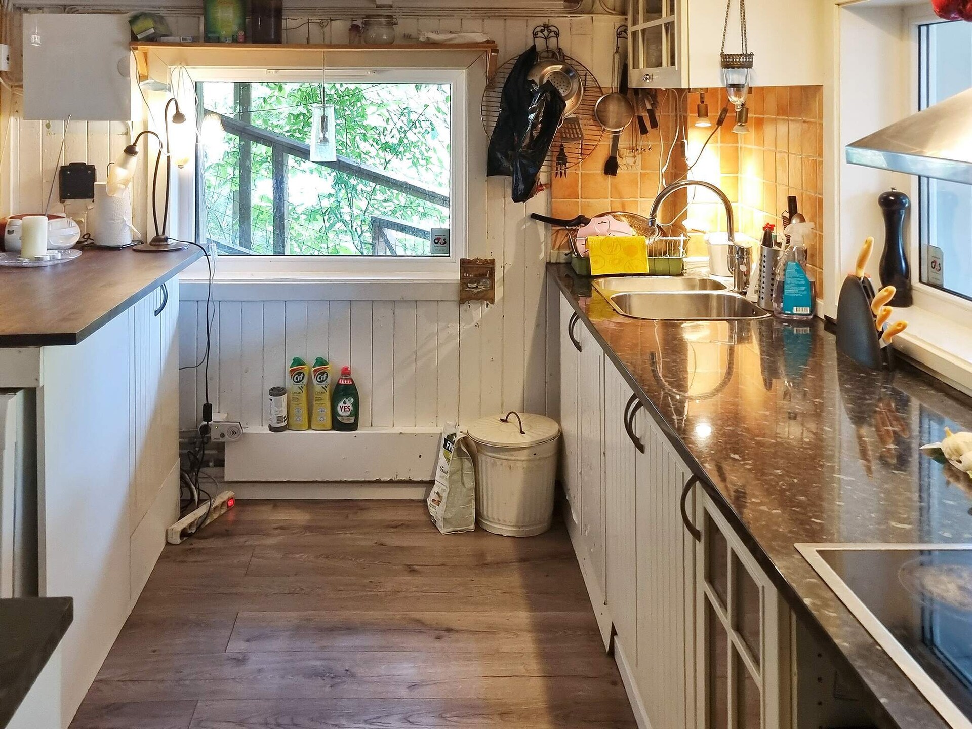 Vrijstaand vakantiehuis met zeezicht en weelderige tuin nabij Stockholm - foto 15