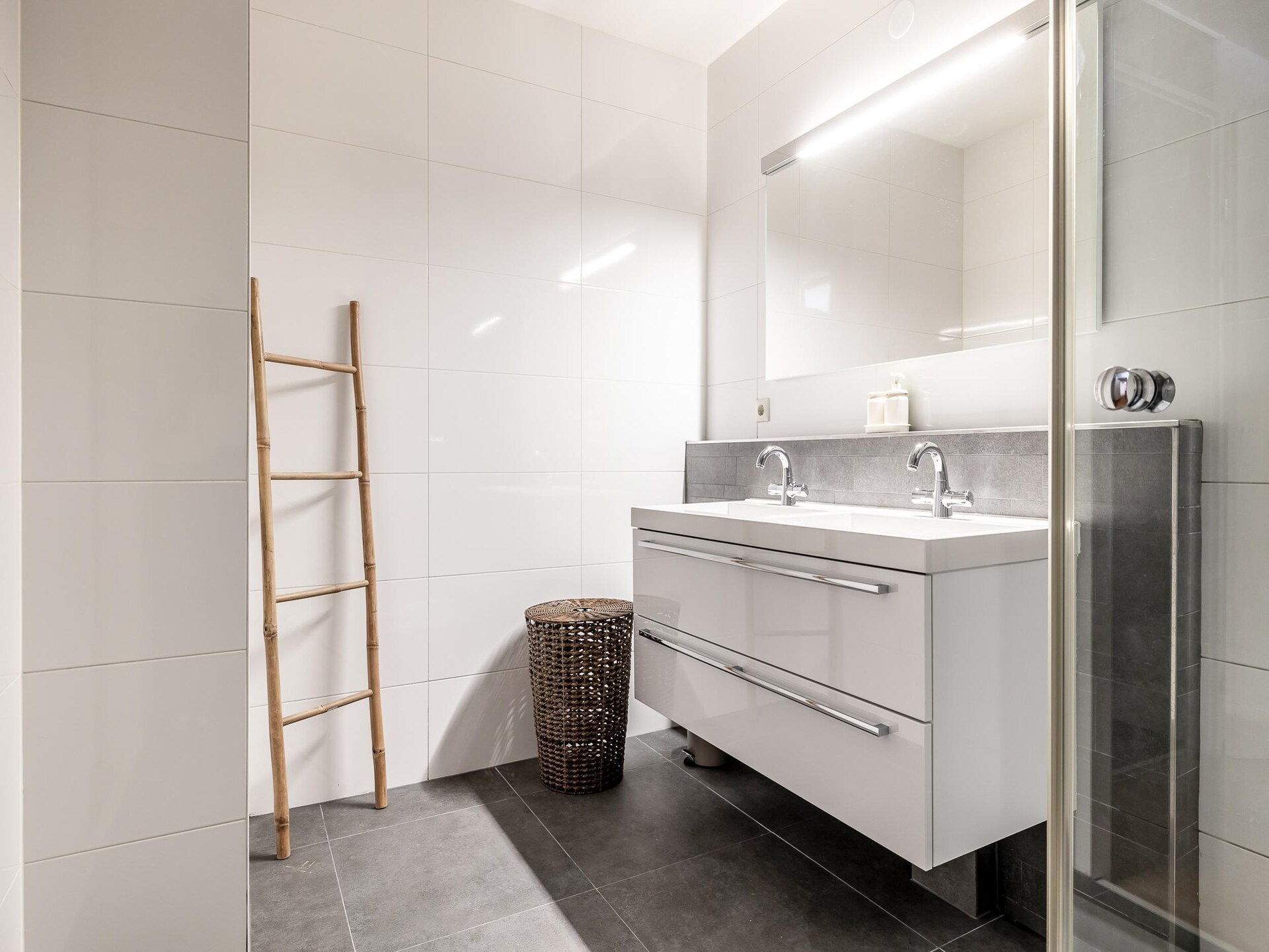 Elegant appartement met panoramisch zeezicht in Scheveningse haven - foto 20