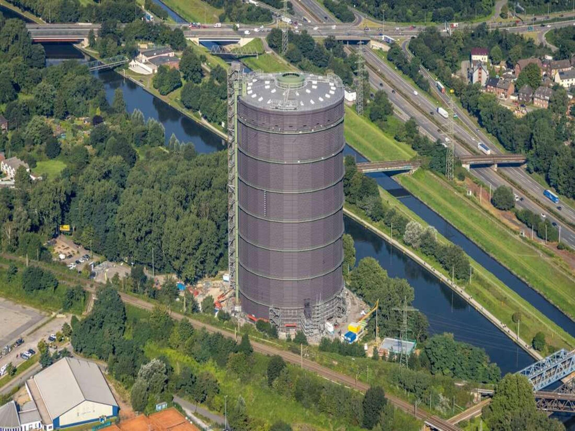 Licht appartement nabij centrum Oberhausen met tuinterras - foto 30