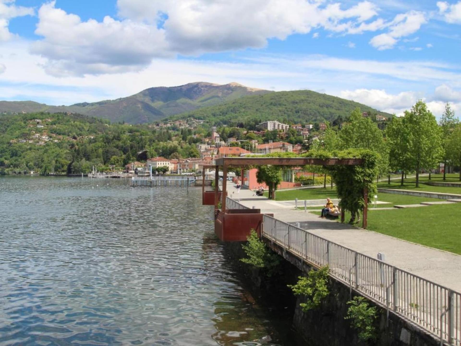 4-persoons appartement Casa Centro in het centrum van Luino aan het meer - foto 32
