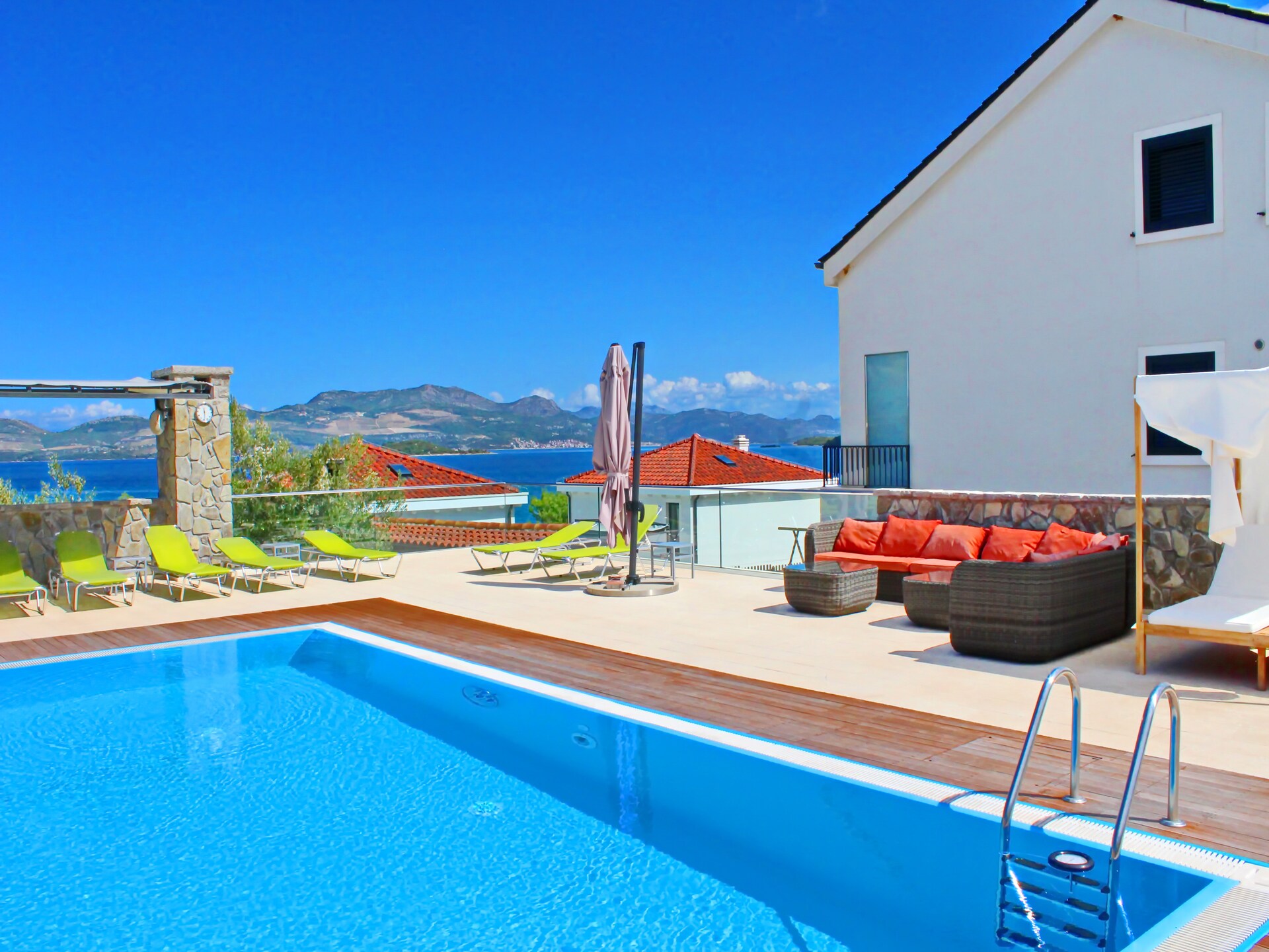 Knus appartement met terras en zwembad op 100m van zee in Drače - foto 19