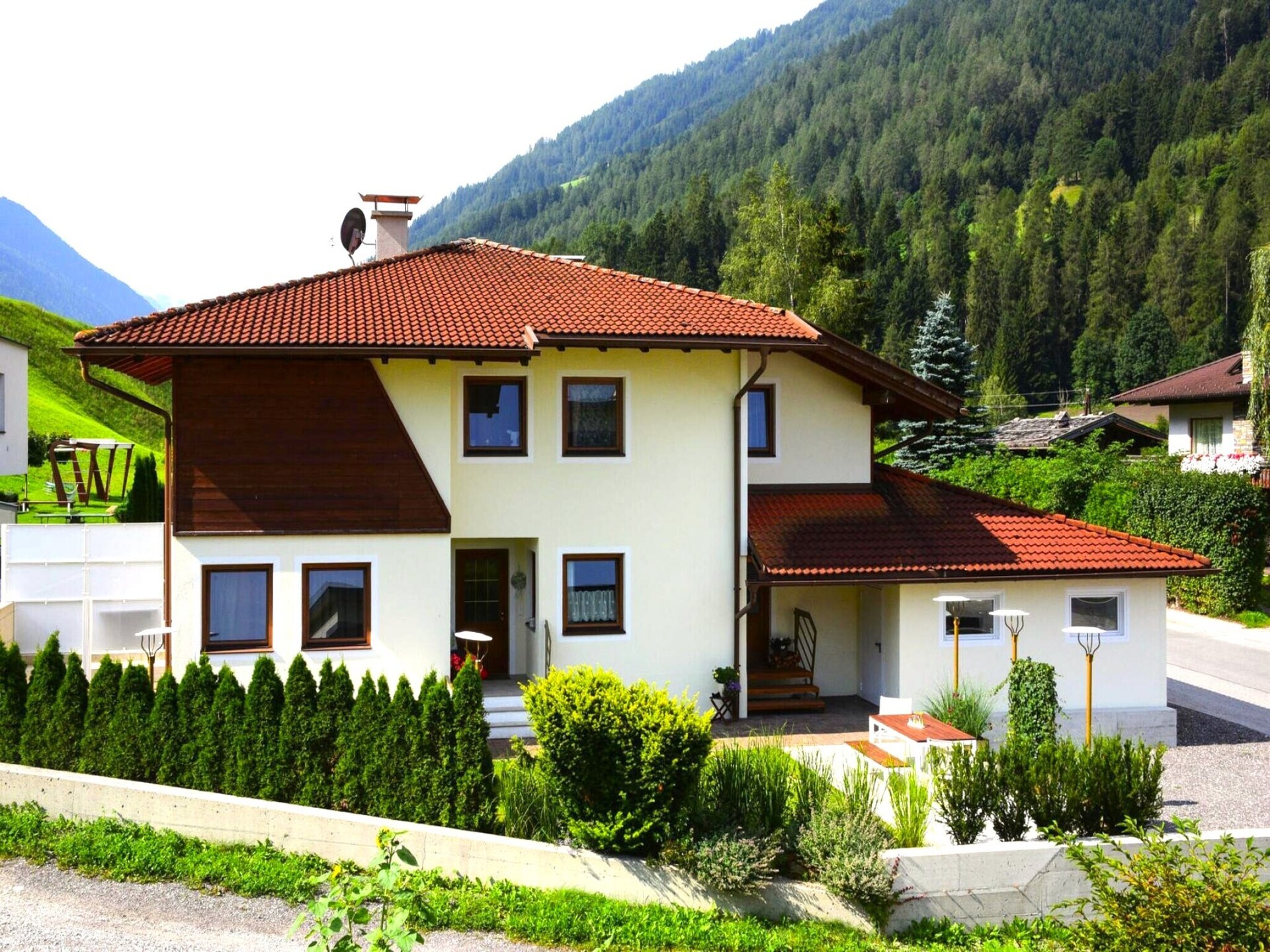 Knus appartement in Fulpmes met tuin, vlakbij de Stubaier Gletscher - foto 1