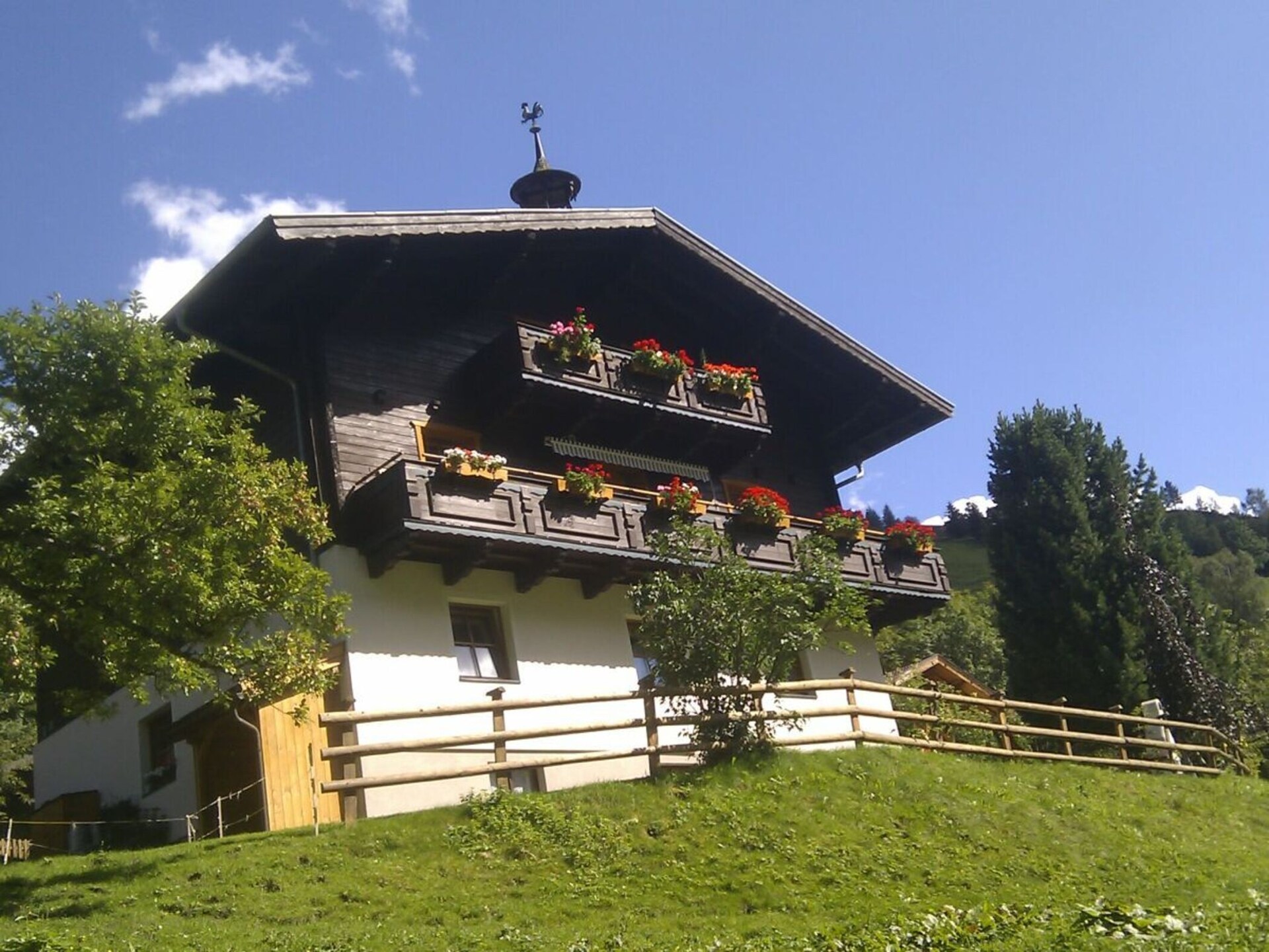 Knus vakantiehuis op boerderij in Rauris met bergzicht en tuin - foto 1