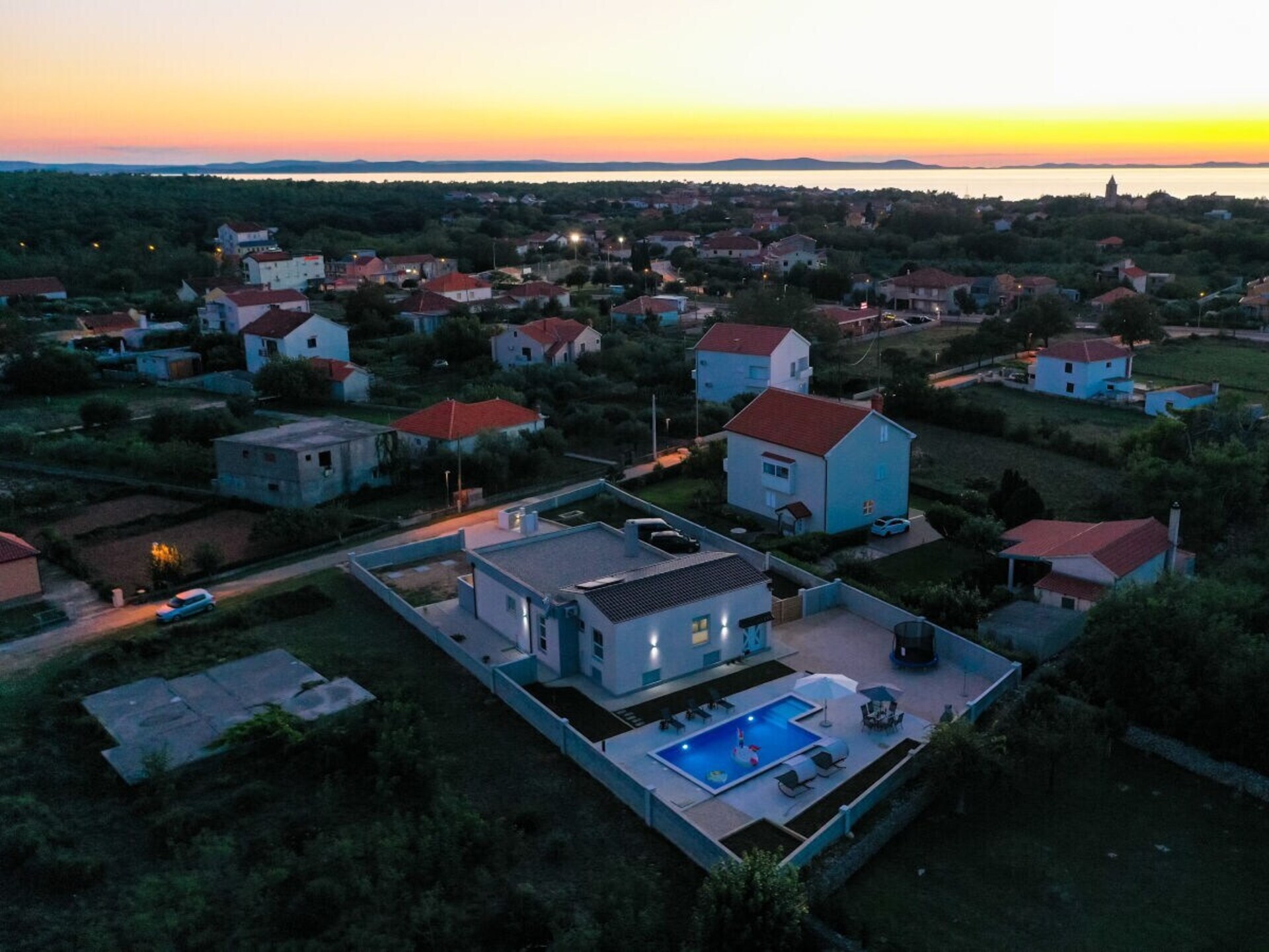 Ruime villa voor 8 personen nabij Zaton met privézwembad en zeezicht - foto 92