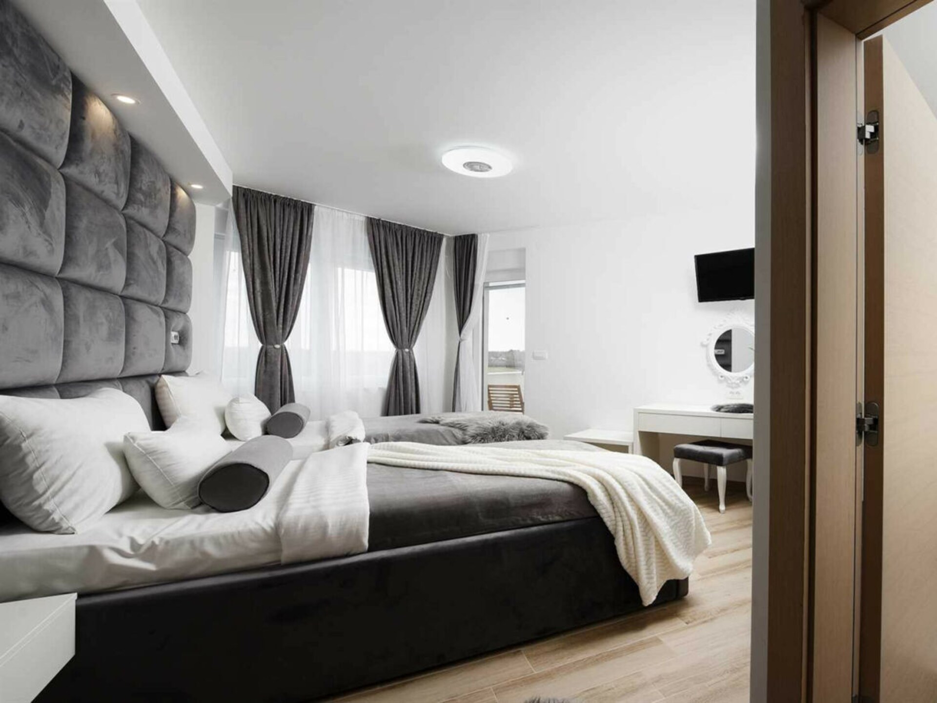 Ruime villa voor 12 personen met 6 badkamers nabij zee in Vrsi - foto 20