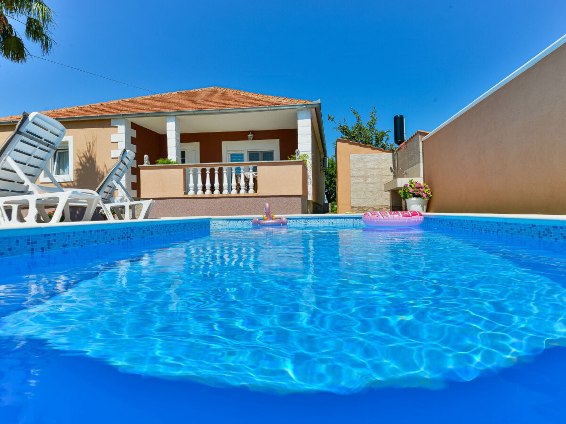 Ruim vakantiehuis voor 7 in Benkovac, vlakbij centrum - foto 2