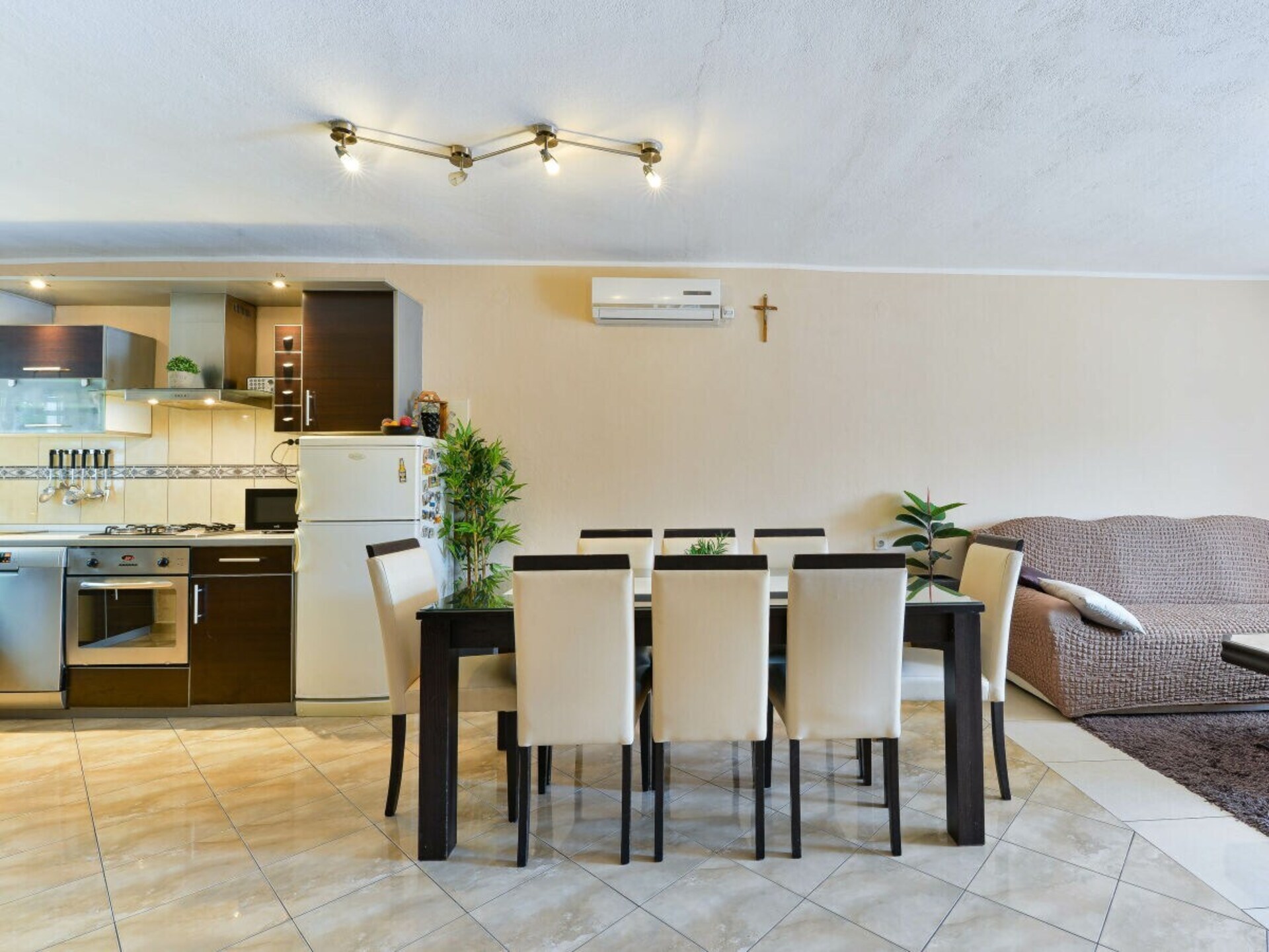 Ruim vakantiehuis voor 7 in Benkovac, vlakbij centrum - foto 22