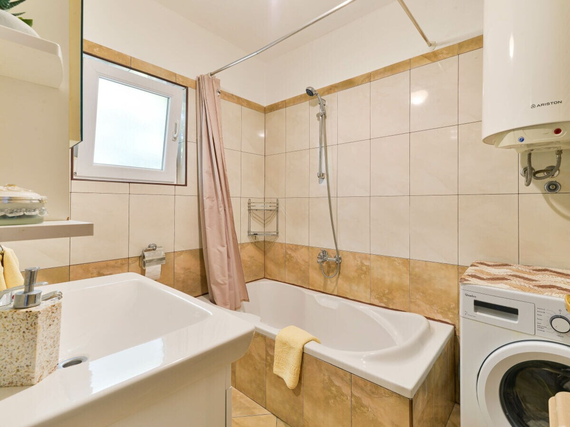 Ruim vakantiehuis voor 7 in Benkovac, vlakbij centrum - foto 34