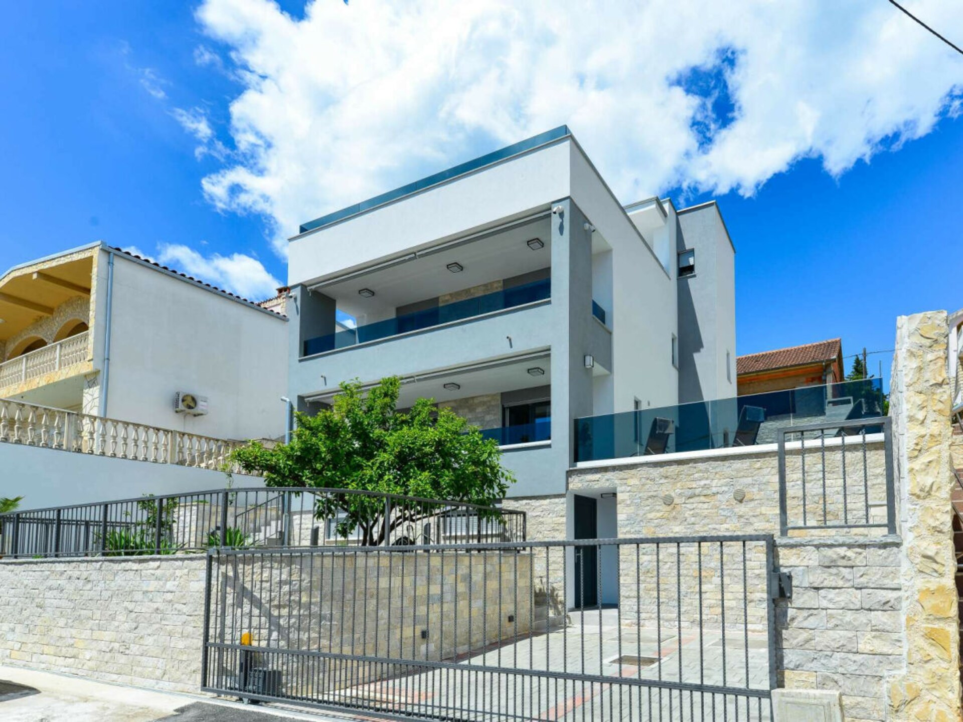 Ruime villa voor 8 personen nabij Jasenice, Dalmatië – 190m² comfort - foto 14