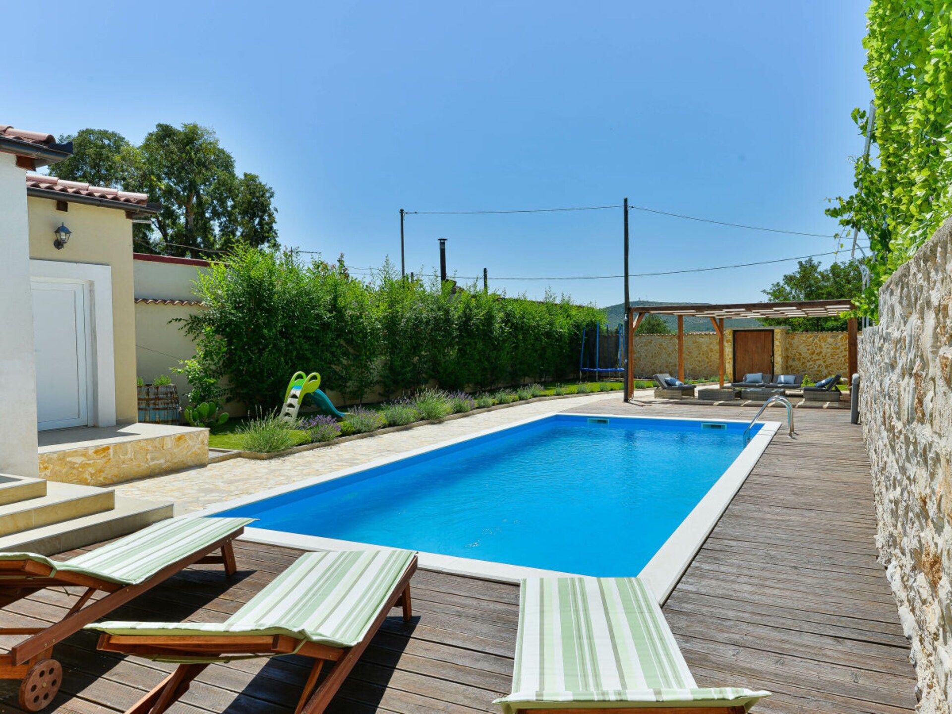 Ruime villa voor 12 personen nabij Zadar, met 6 slaapkamers en privézwembad - foto 5