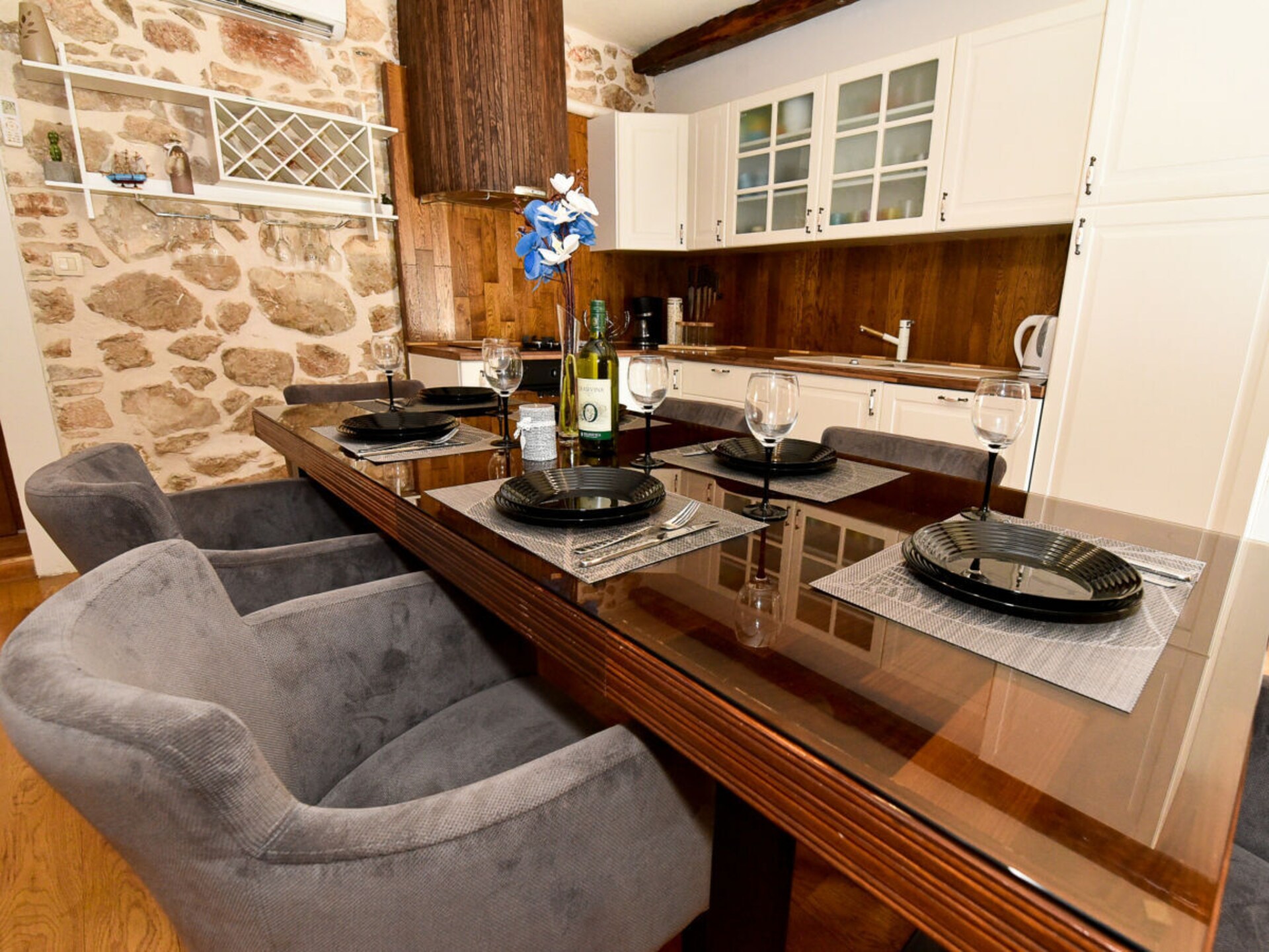Ruime villa voor 12 personen nabij Zadar, met 6 slaapkamers en privézwembad - foto 39