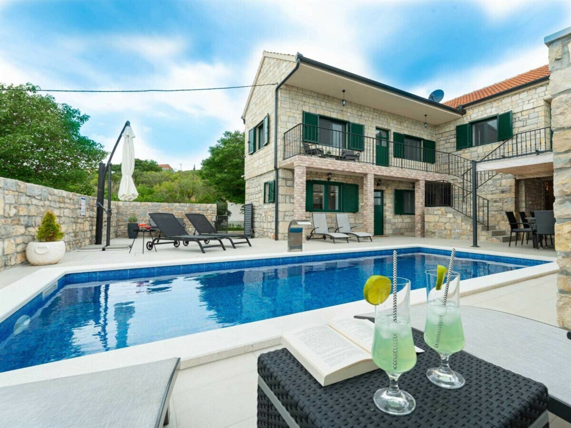 Ruime villa voor 10 personen met zwembad in Lišane Ostrovičke - foto 1