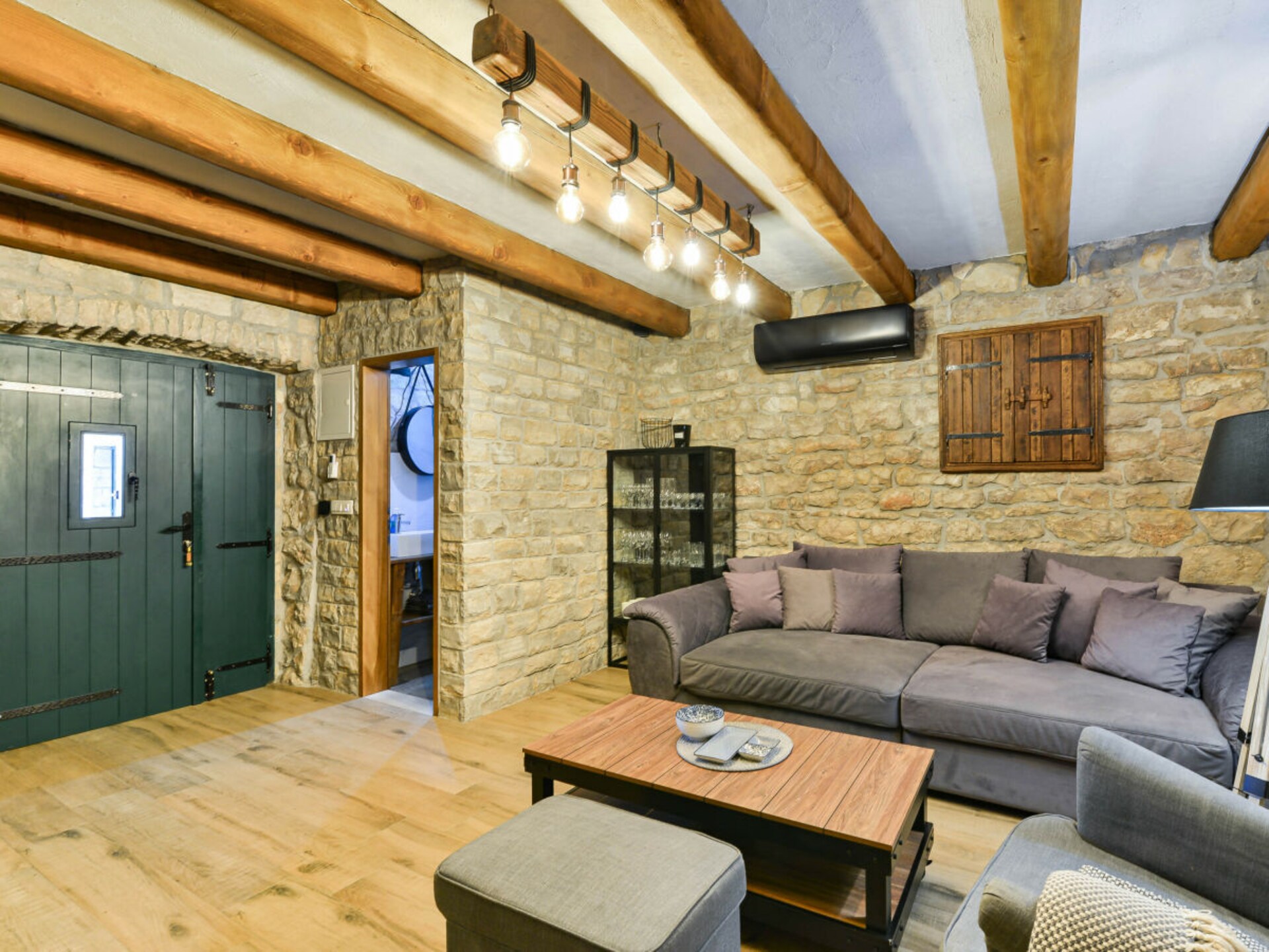 Ruime villa voor 10 personen met zwembad in Lišane Ostrovičke - foto 69