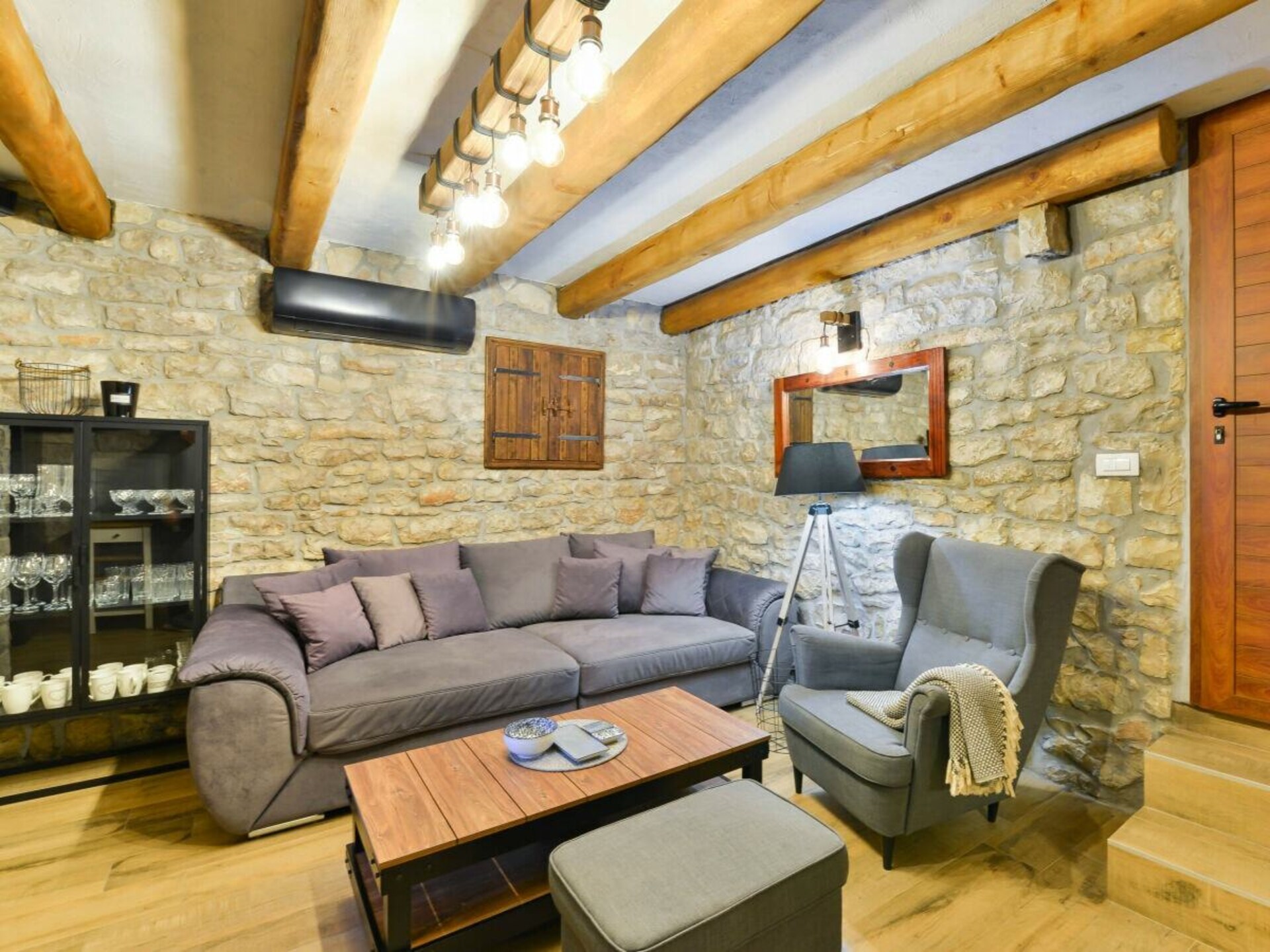 Ruime villa voor 10 personen met zwembad in Lišane Ostrovičke - foto 70