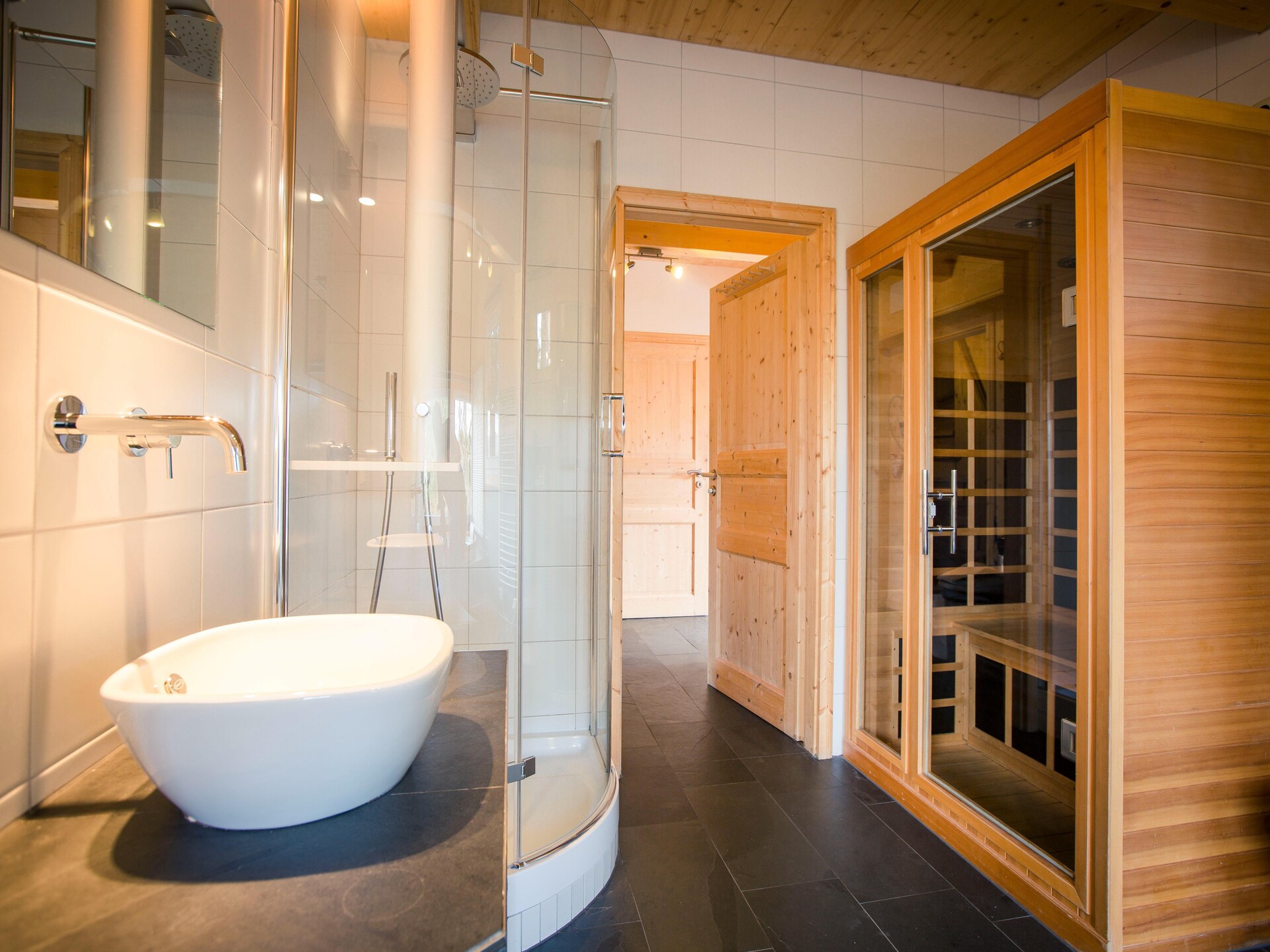 Vrijstaand chalet aan de piste op Turracherhöhe met sauna en bubbelbad - foto 5