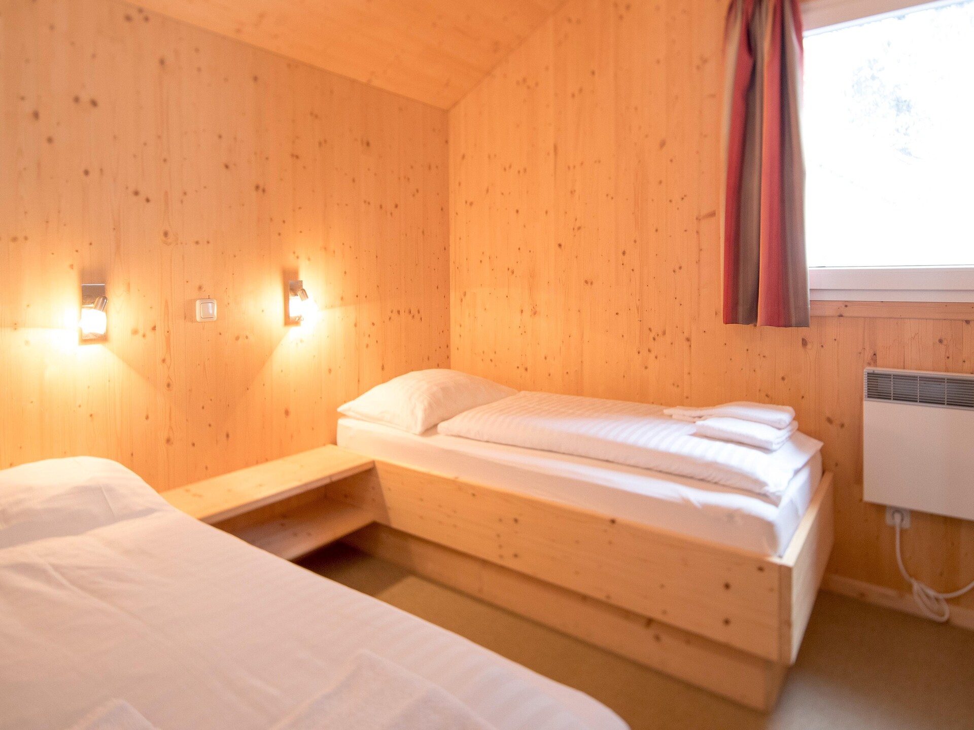 Ruim chalet voor 14 personen met sauna en whirlpool aan de skipiste - foto 13