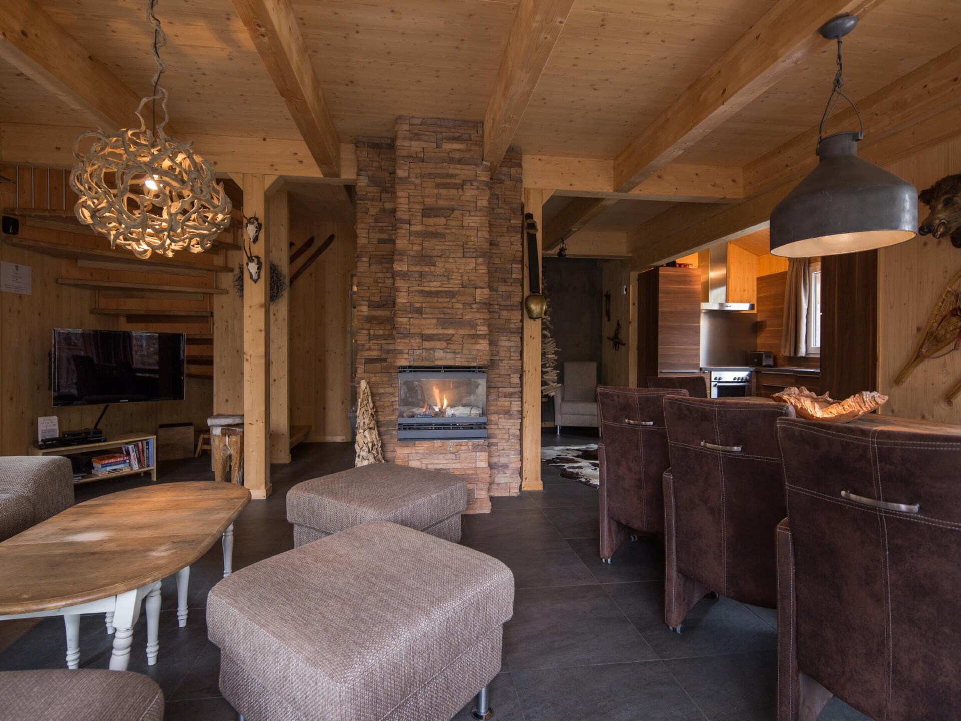 Ruim houten chalet voor 11 personen aan de piste in Turracherhöhe - foto 8