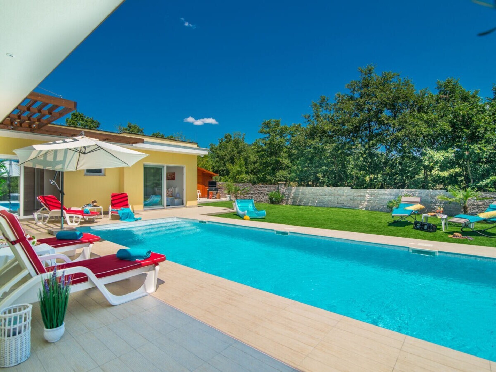 Vrijstaand vakantiehuis met 3 slaapkamers in Svetvincenat, Istrië - foto 3
