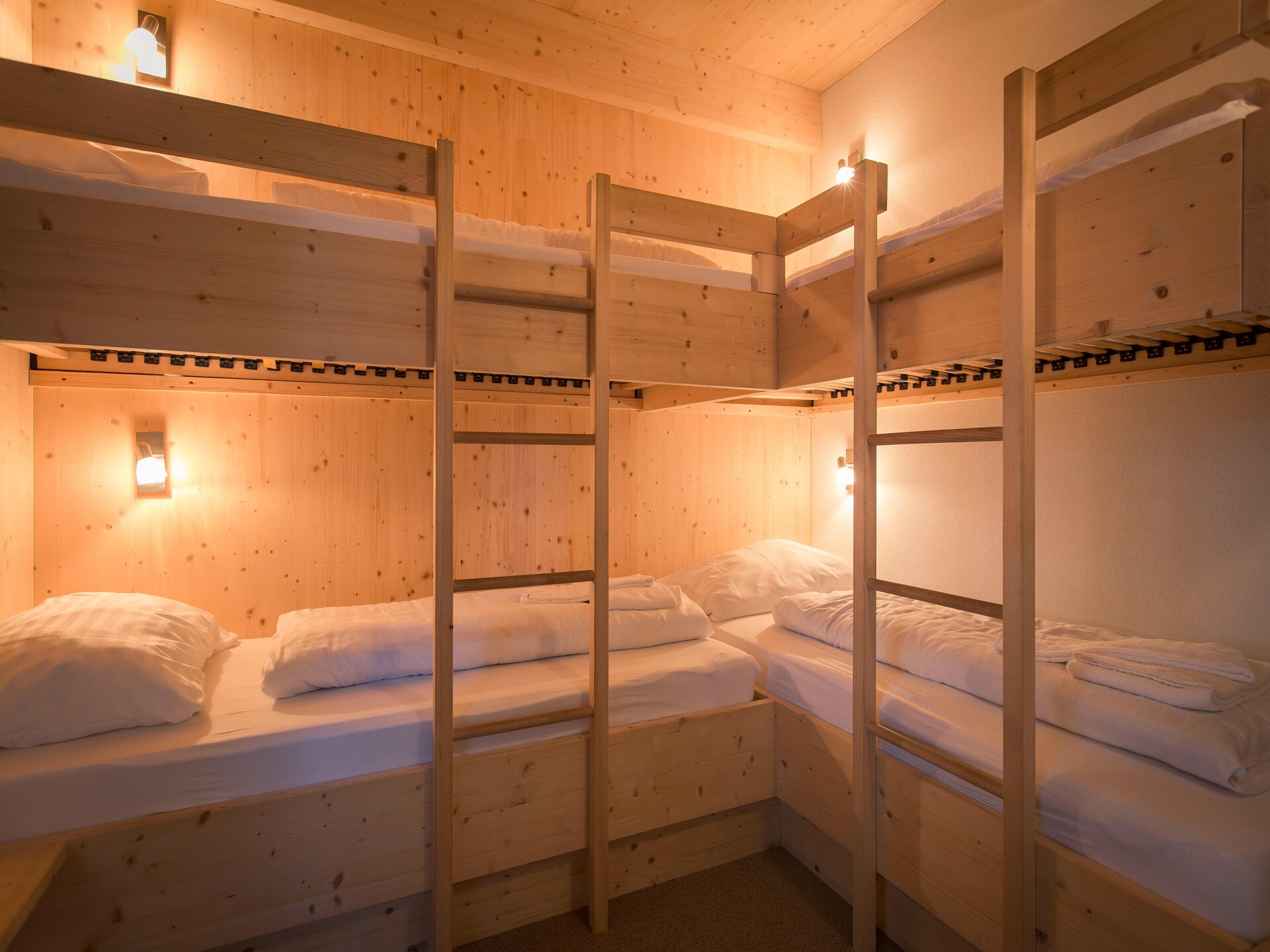 Massief houten chalet voor 12 personen met sauna aan de skipiste - foto 9