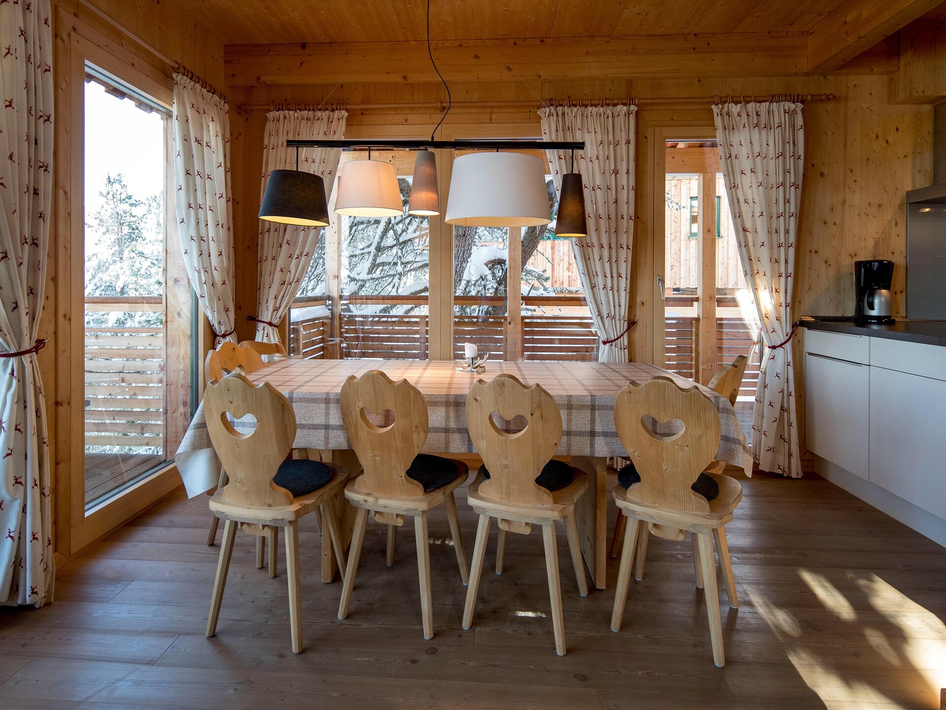 Massief houten chalet voor 10 personen met sauna en bubbelbad aan de piste - foto 7