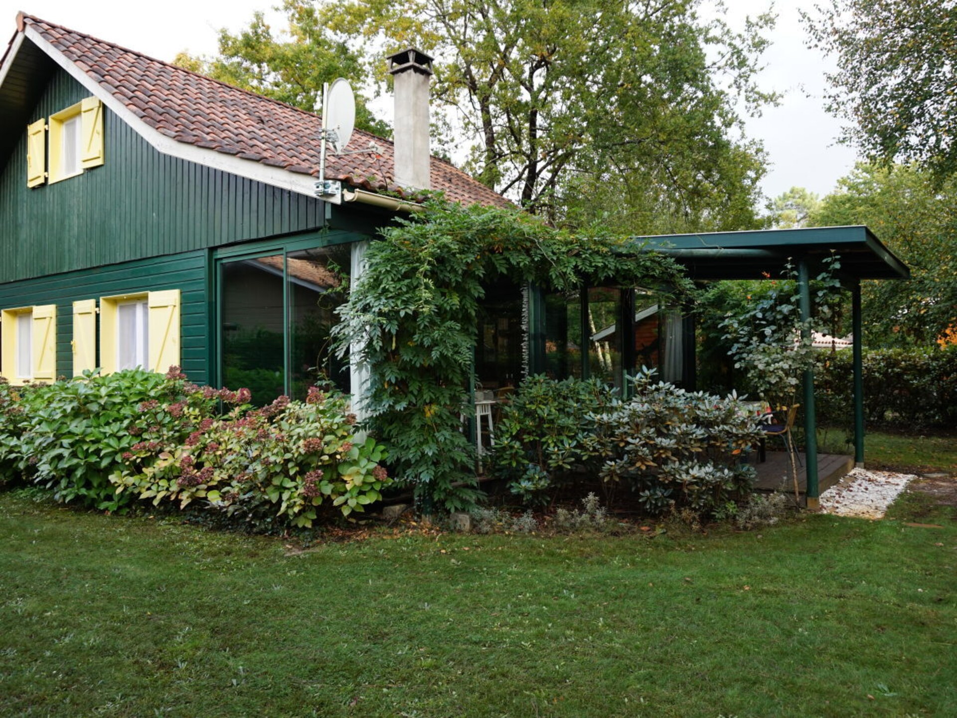 Sfeervol houten vakantiehuis aan het bos in Lacanau, 6 personen - foto 1