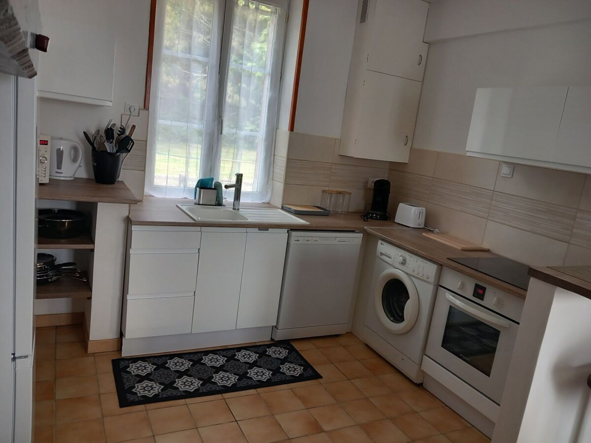 Ruim vakantiehuis voor 9 personen nabij Sainte-Cécile, met WiFi - foto 3