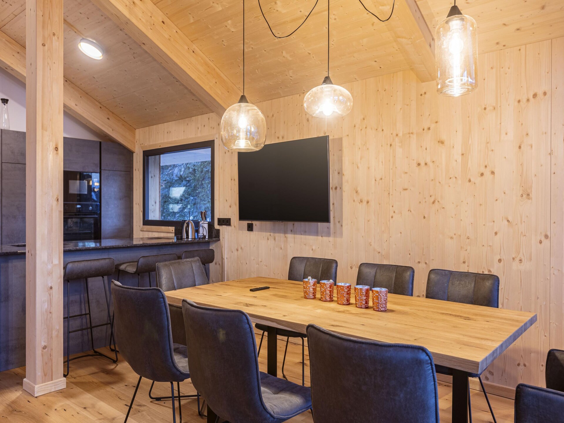 Authentiek houten chalet met sauna en jacuzzi op de Turracher Höhe - foto 12