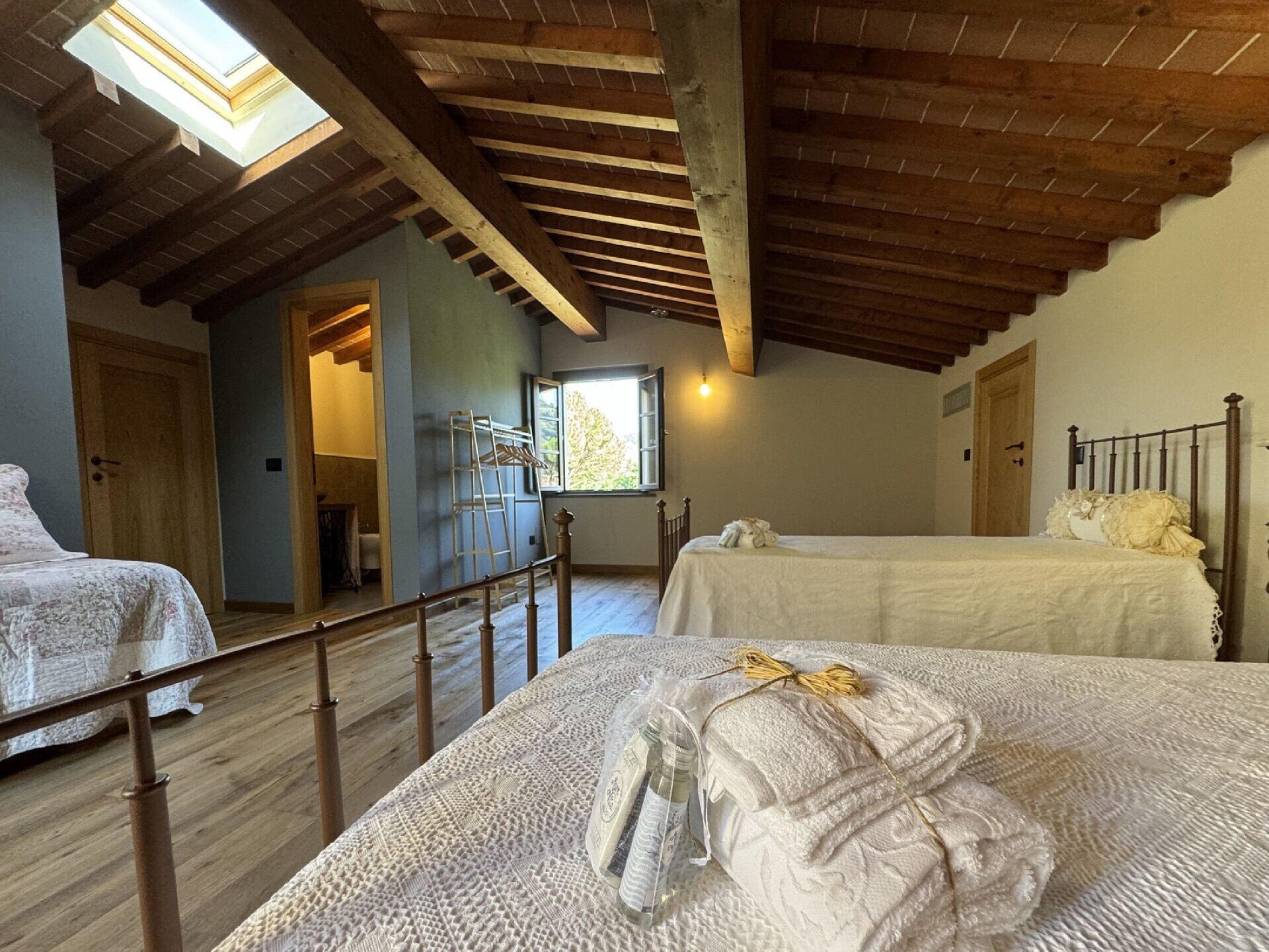 Gerenoveerde villa met laadpaal en grote tuin tussen Lucca en Pisa - foto 8