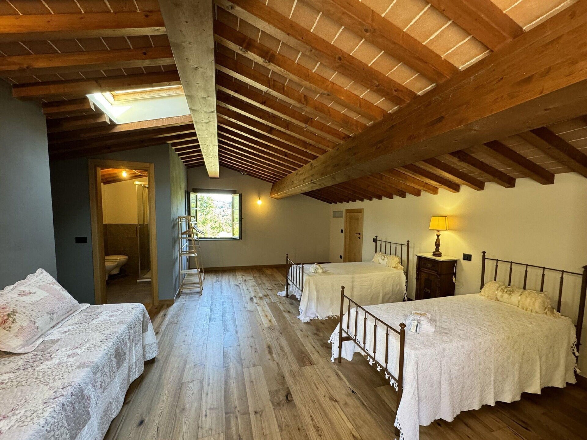 Gerenoveerde villa met laadpaal en grote tuin tussen Lucca en Pisa - foto 11