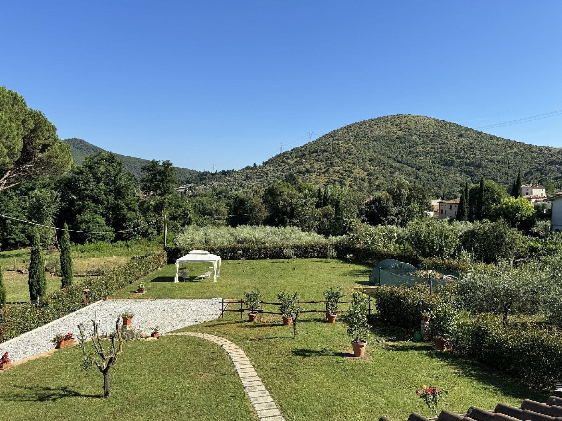 Gerenoveerde villa met laadpaal en grote tuin tussen Lucca en Pisa - foto 21