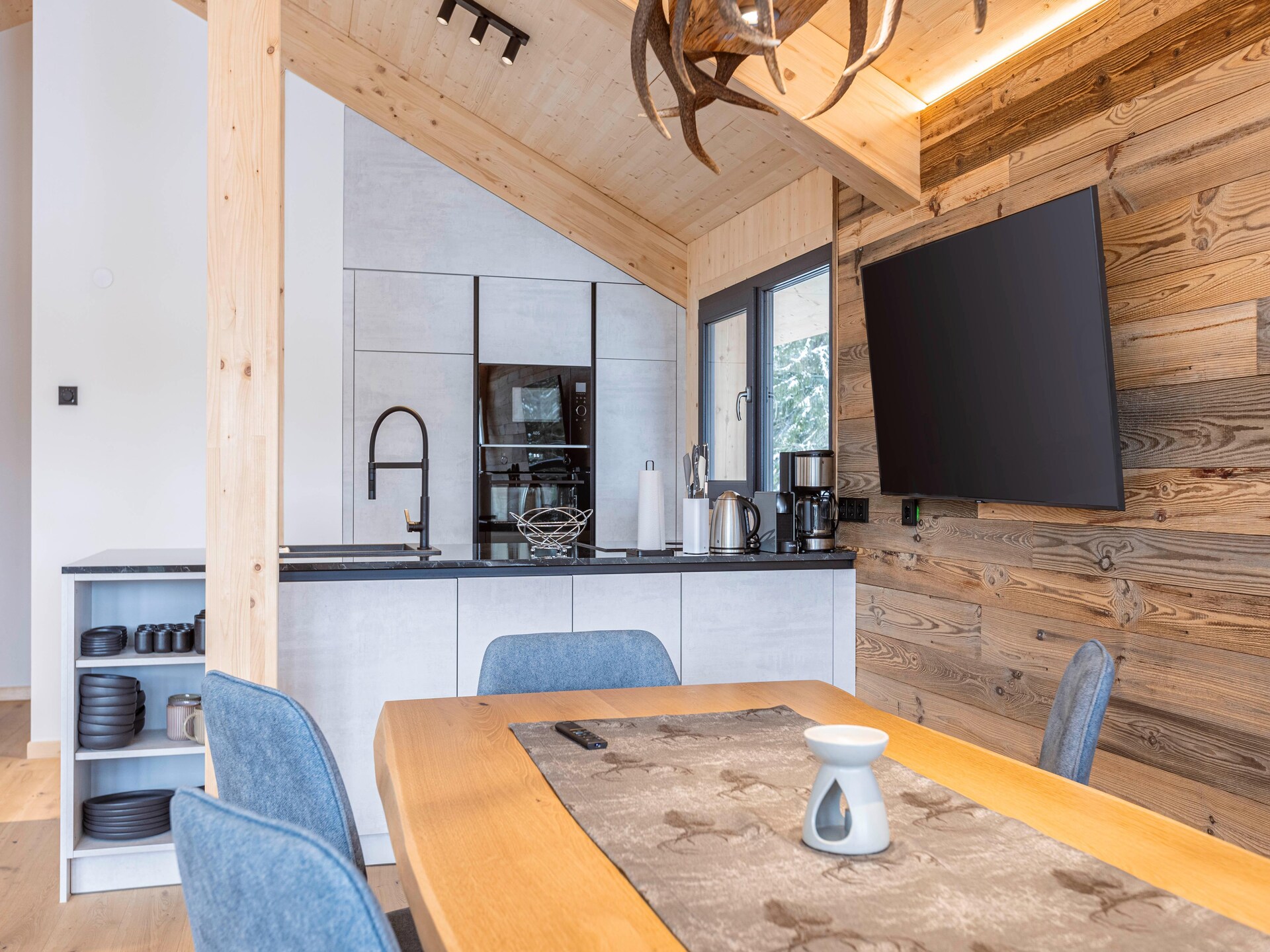 Massief houten chalet met sauna en hot tub op de Turracher Höhe - foto 11