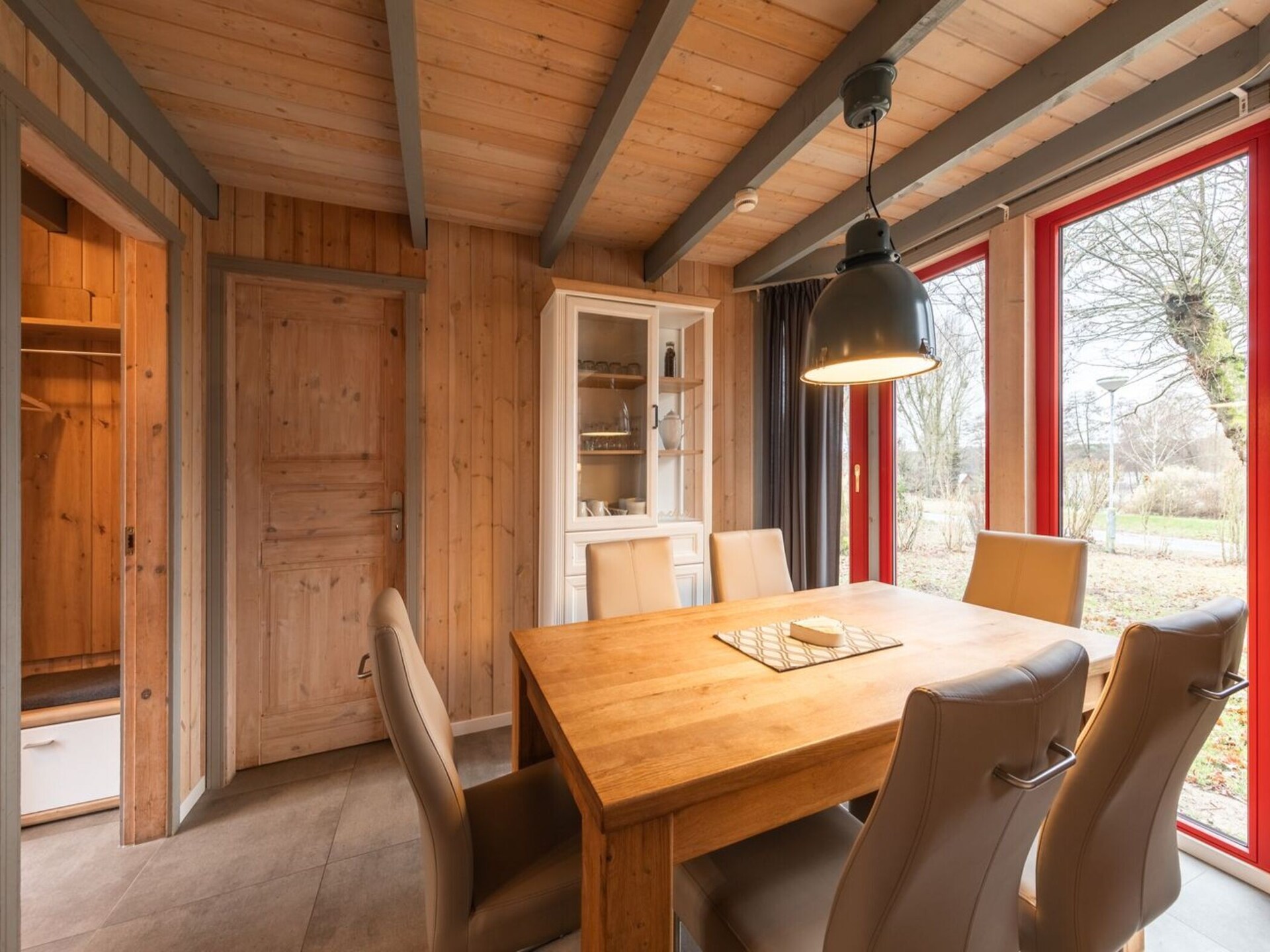 Vrijstaand vakantiehuis aan het Granzower Meer met sauna en open haard - foto 9