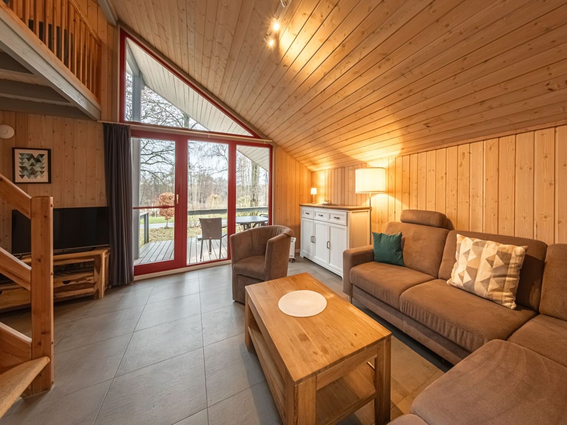 Vrijstaand vakantiehuis aan het Granzower Meer met sauna en open haard - foto 8