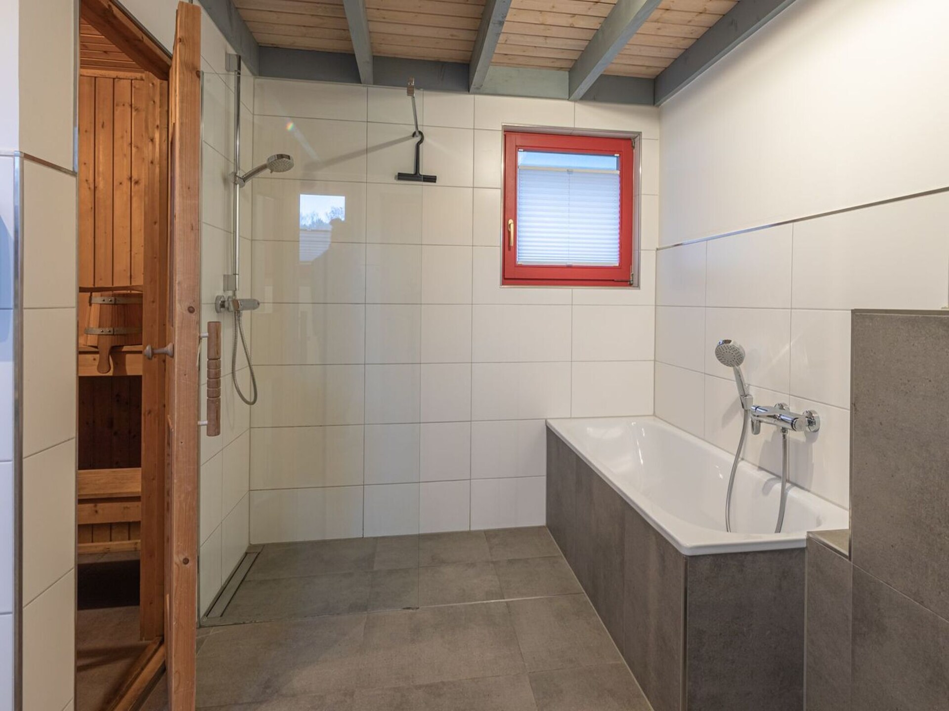 Vrijstaand vakantiehuis aan het Granzower Meer met sauna en open haard - foto 19