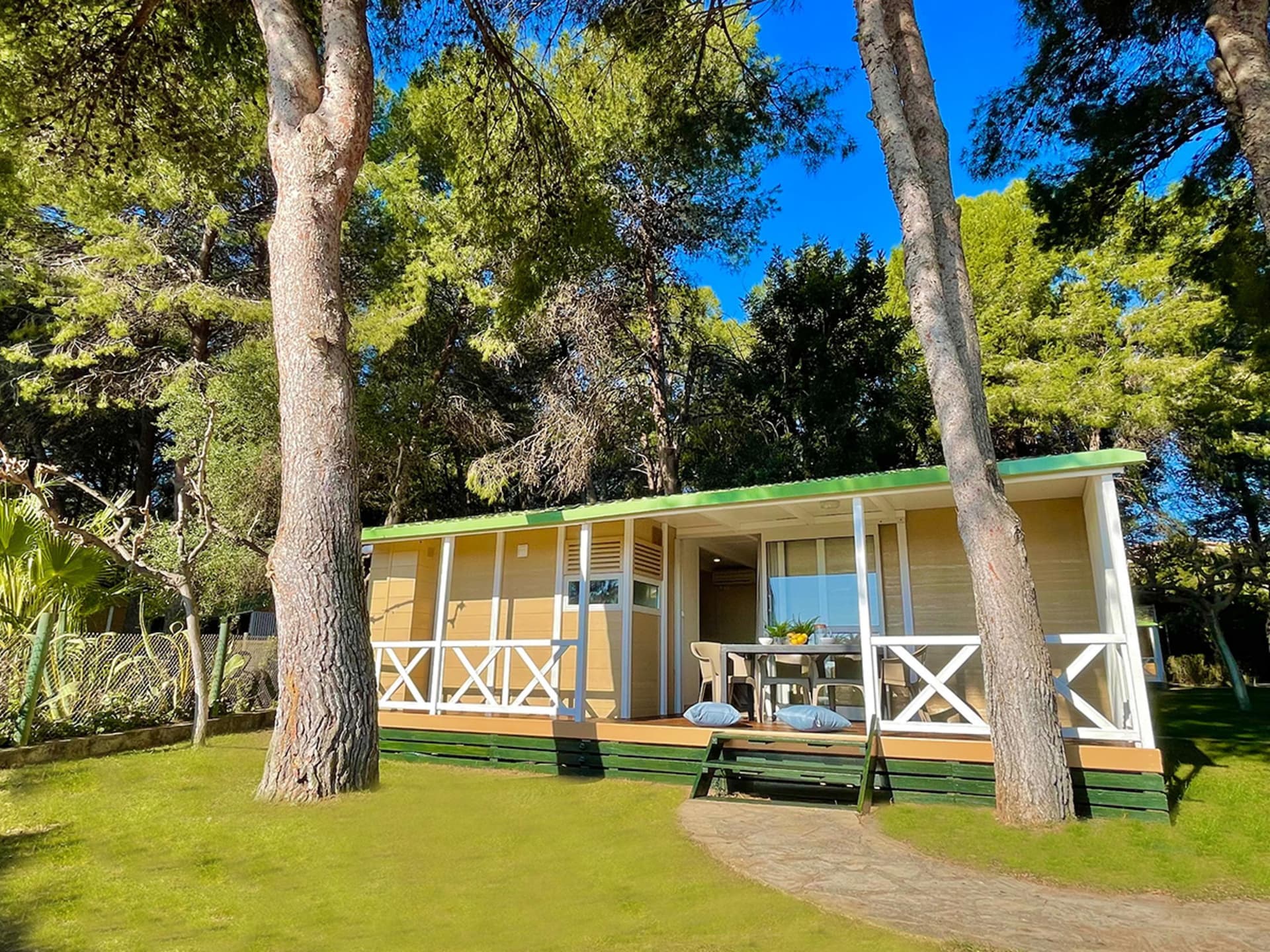 Vrijstaande chalet met tuin aan de Costa Dorada, vlakbij Tarragona - foto 1