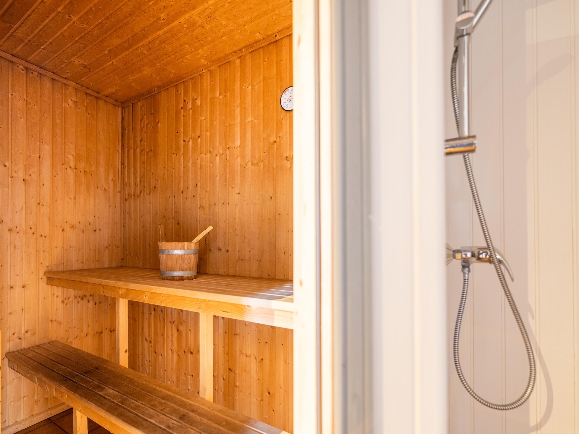 8-persoons vakantiehuis in Rechlin op 400m van het strand · 8 pers. - foto 6