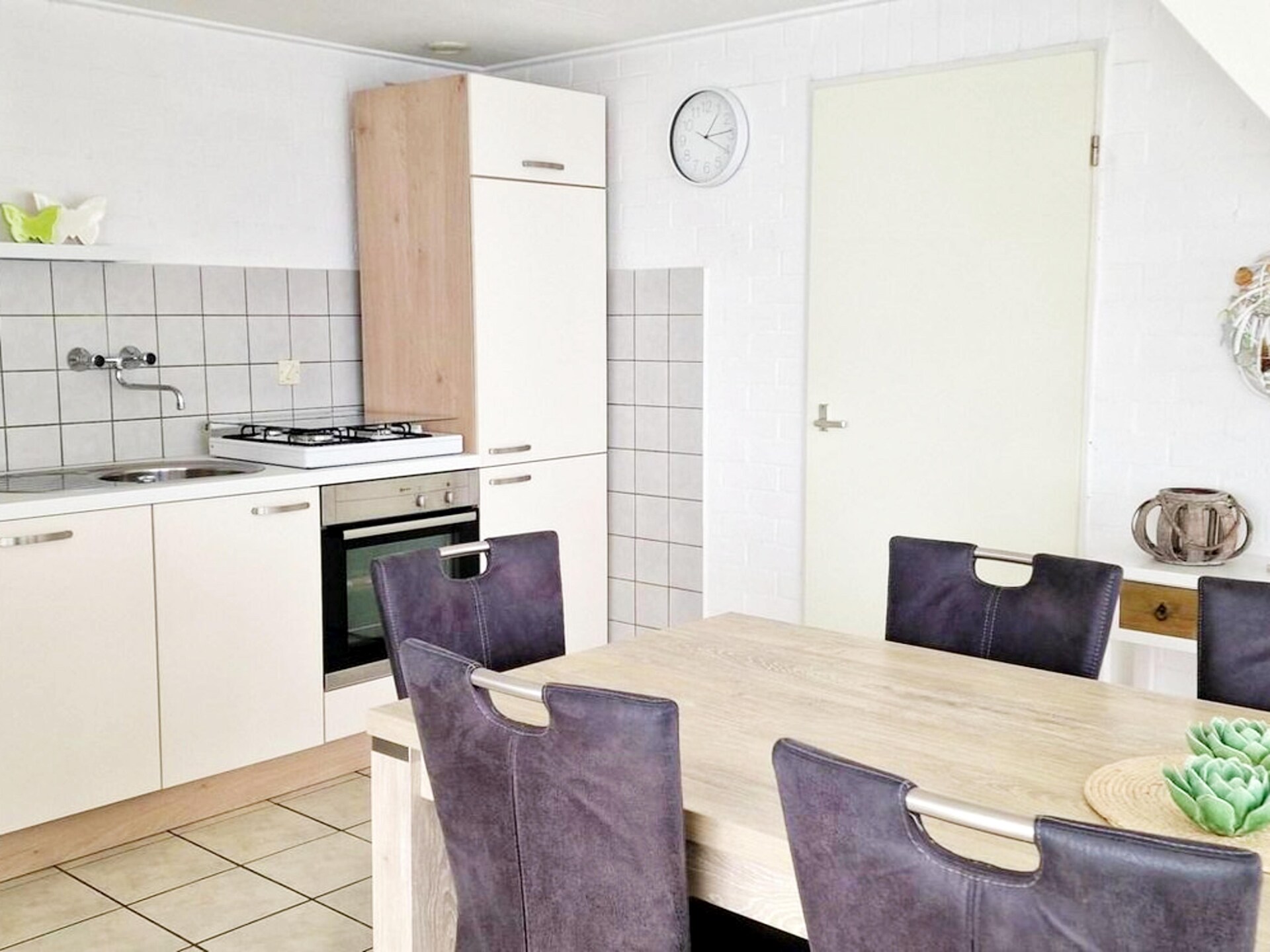 Gezellig vakantiehuis met omheinde tuin in Breskens, 2.3 km van het strand - foto 12