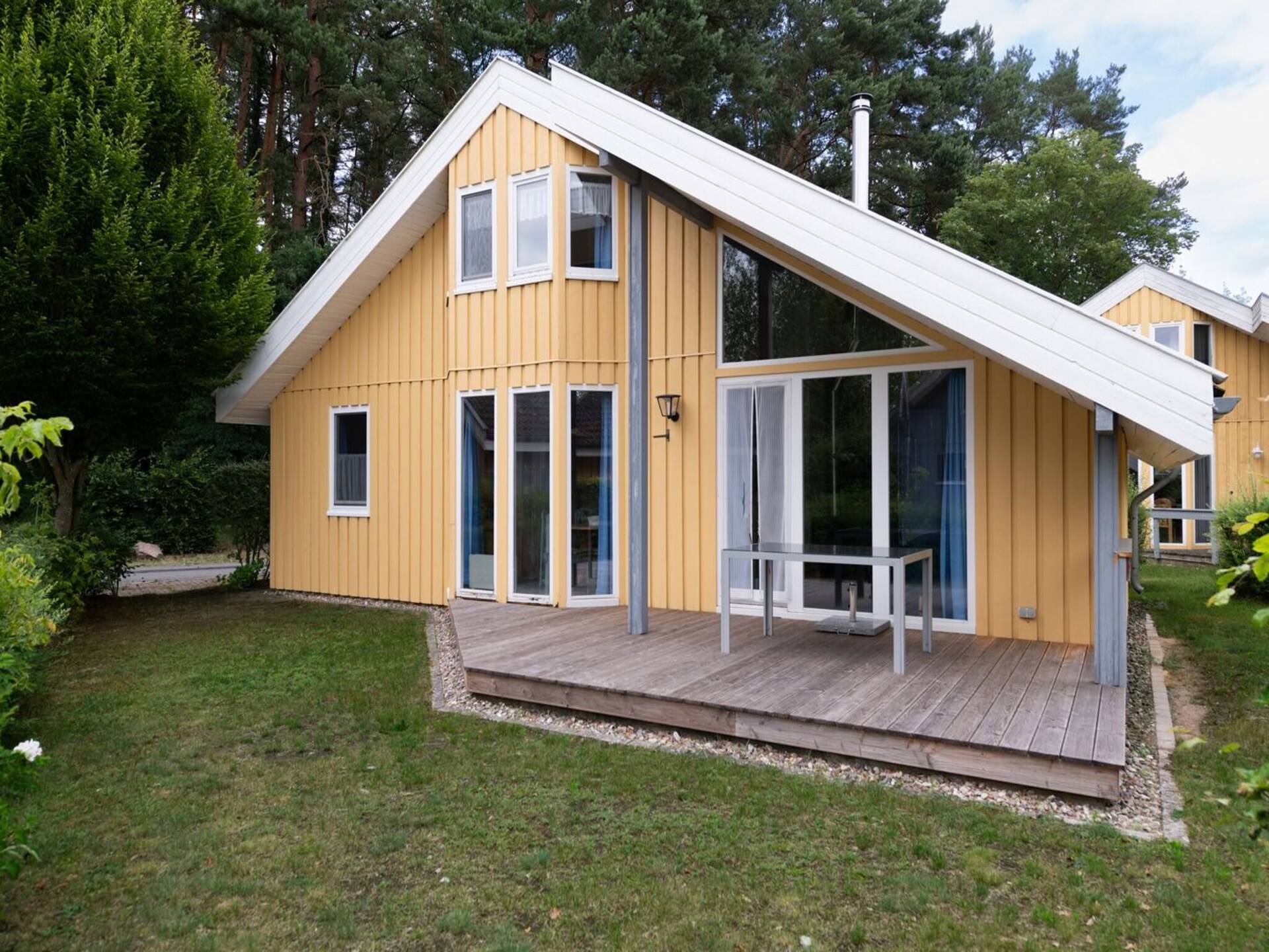 Vrijstaand vakantiehuis aan het Granzower Meer met tuin en hond - foto 1