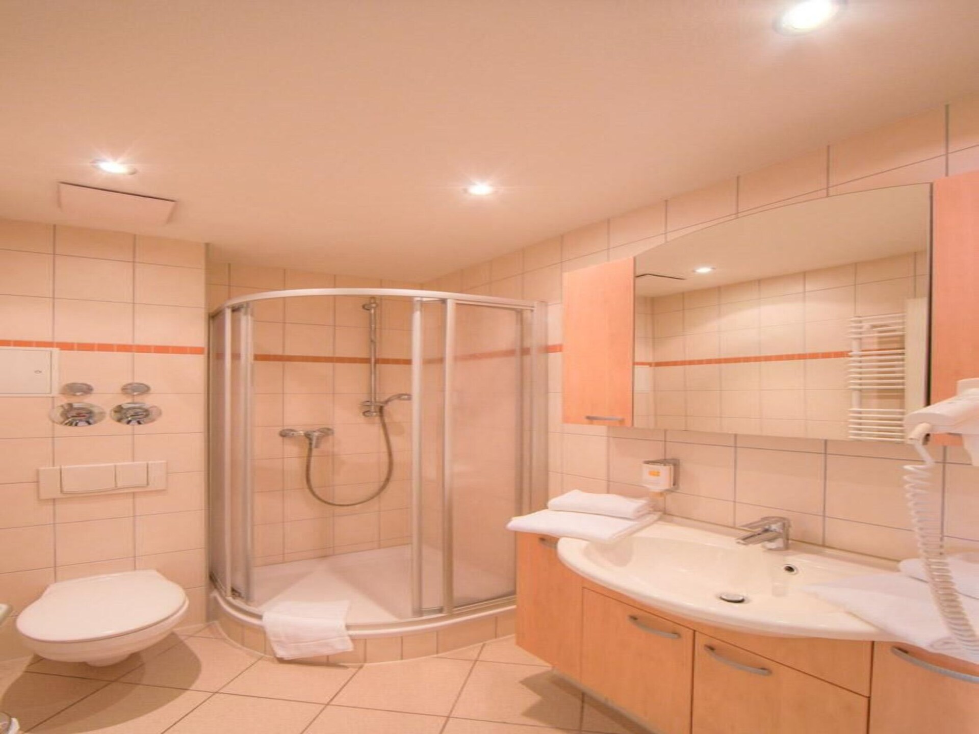 Knus appartement aan het Granzower Meer met wellness en uitzicht - foto 11