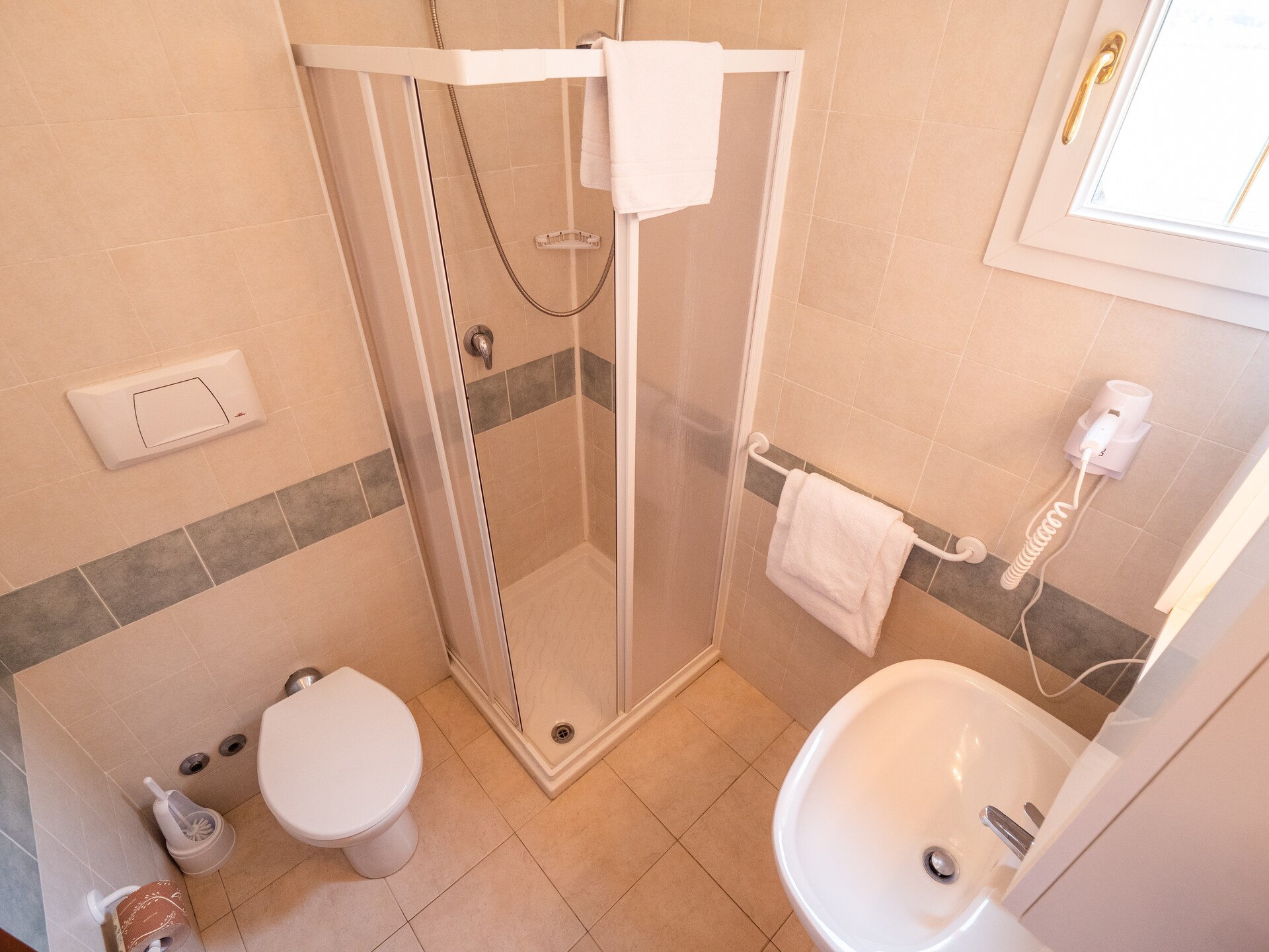 Ruim appartement voor 6 personen in Castelnuovo del Garda - foto 10
