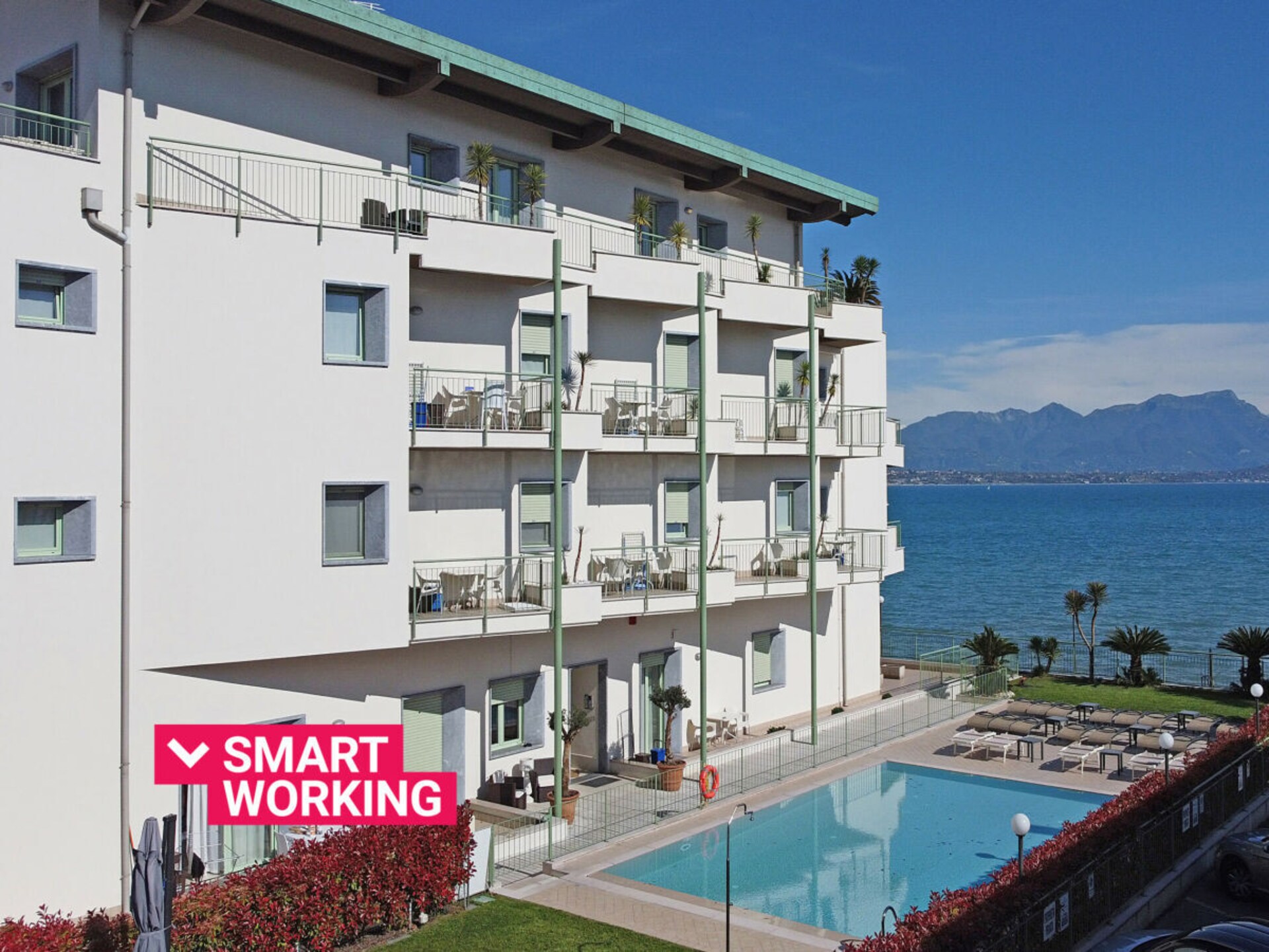 Modern appartement aan het Gardameer met zwembad en meerzicht in Desenzano - foto 9
