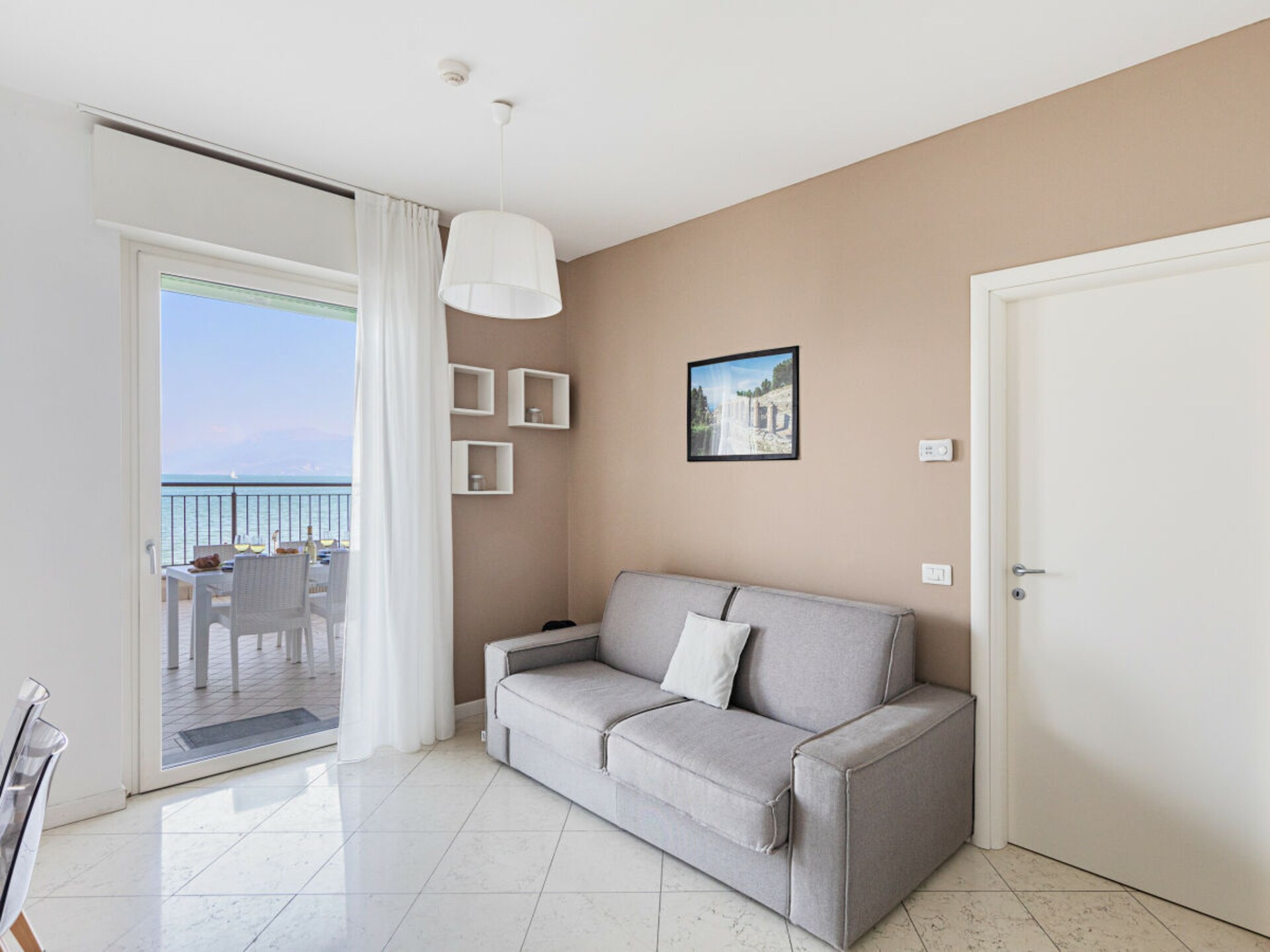 Modern appartement aan het Gardameer met zwembad en meerzicht in Desenzano - foto 11