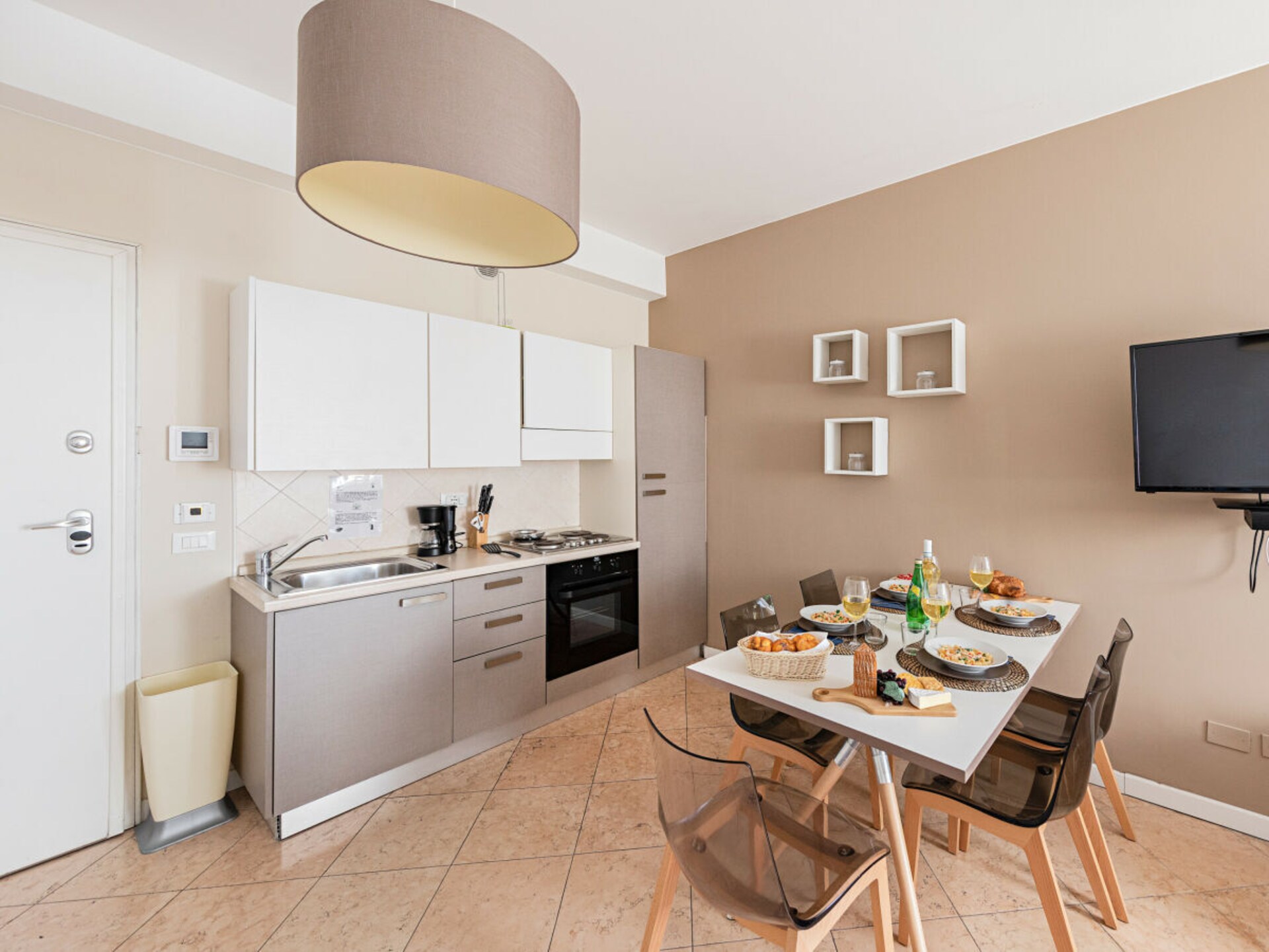 Modern appartement aan het Gardameer met zwembad en meerzicht in Desenzano - foto 14