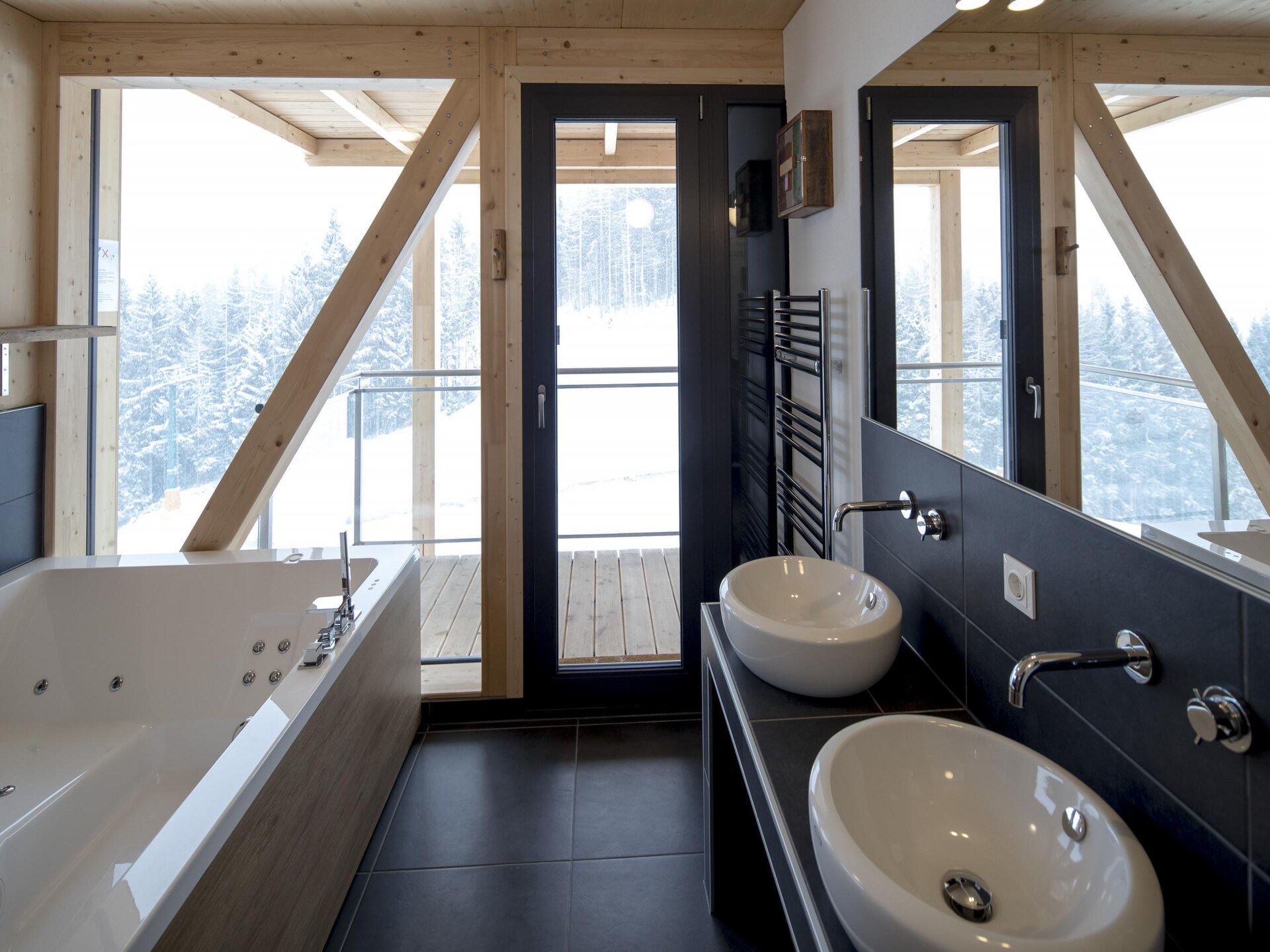 Chalet met privésauna en bubbelbad direct aan de skipiste in Schladming - foto 13